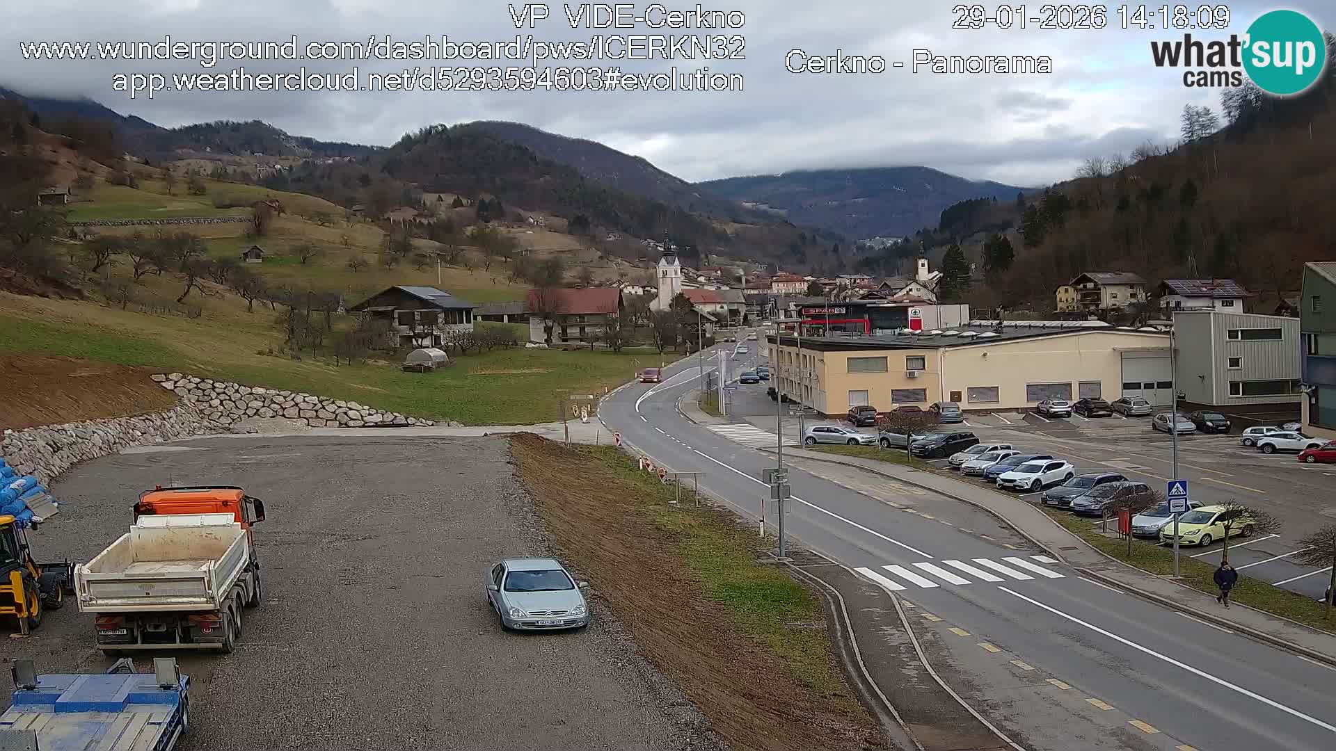 Webcam en direct – Entrée de la ville de Cerkno
