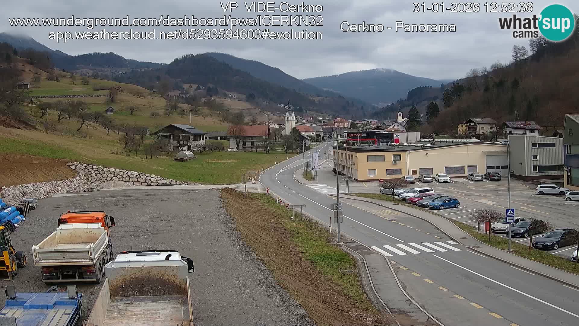 Webcam en direct – Entrée de la ville de Cerkno