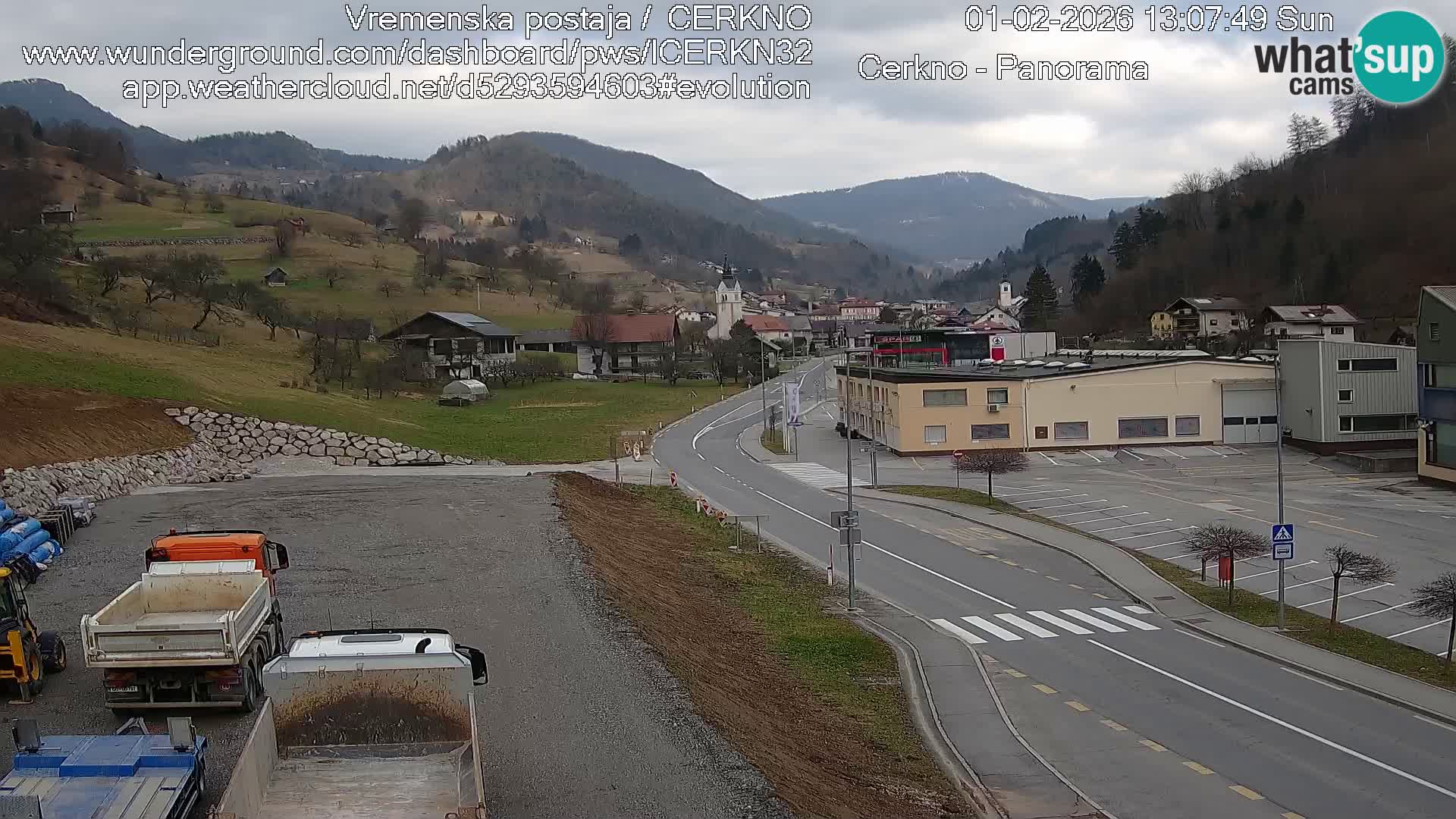 Webcam en direct – Entrée de la ville de Cerkno
