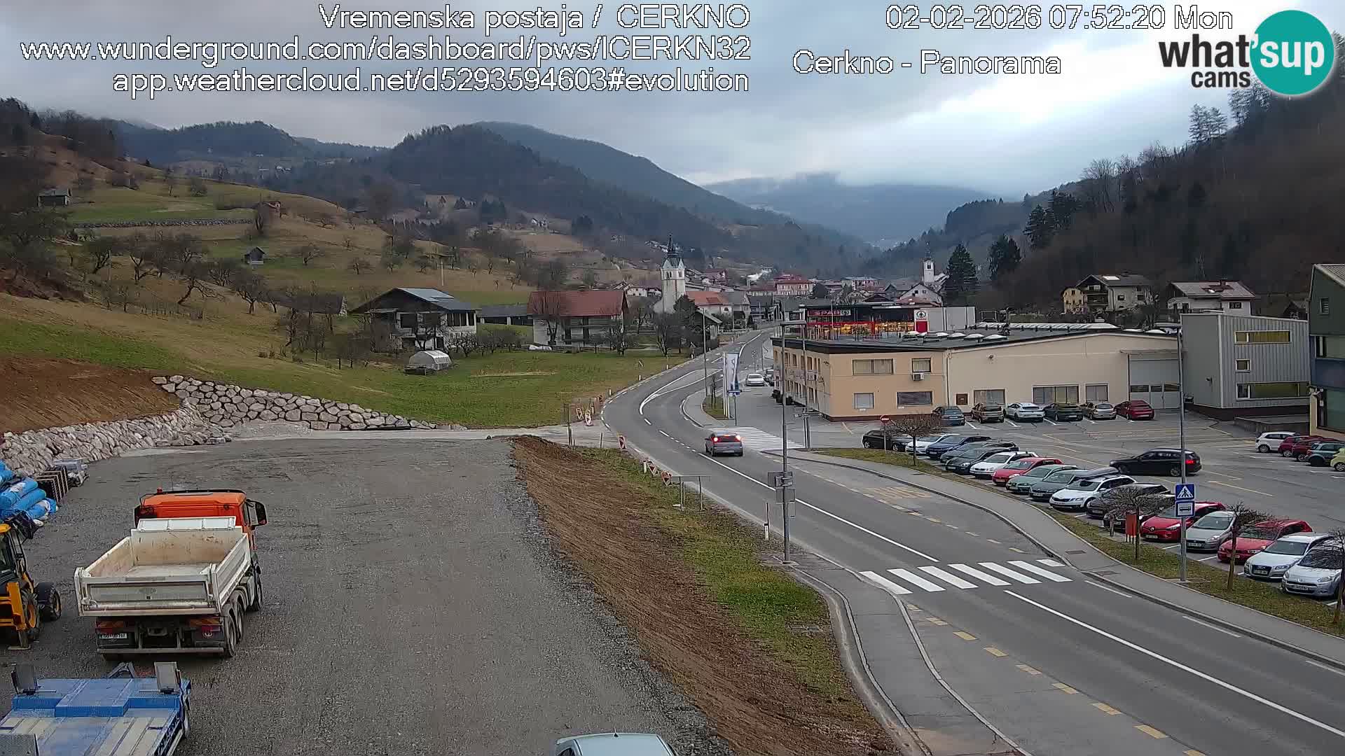 Webcam en direct – Entrée de la ville de Cerkno