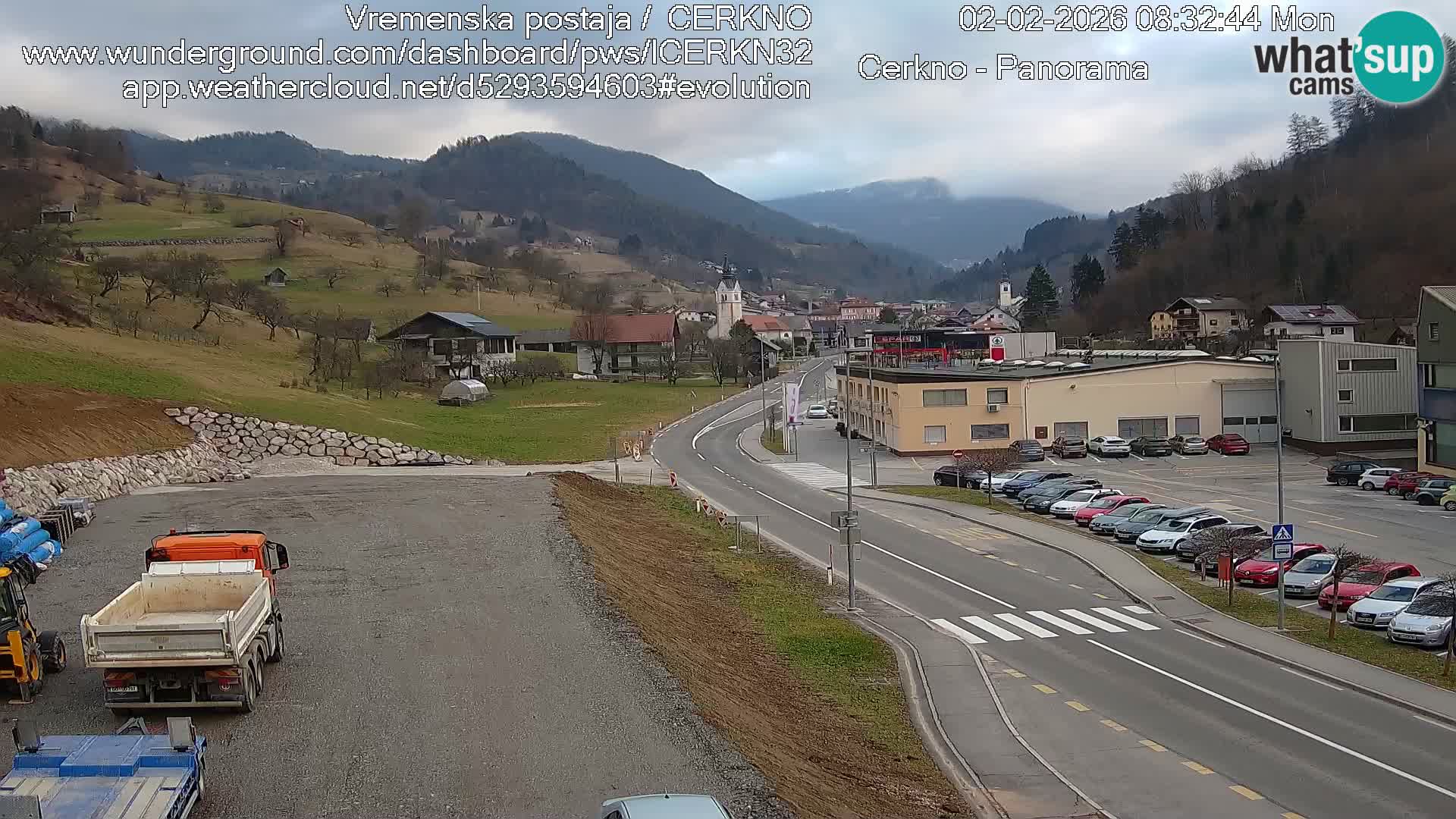 Webcam en direct – Entrée de la ville de Cerkno