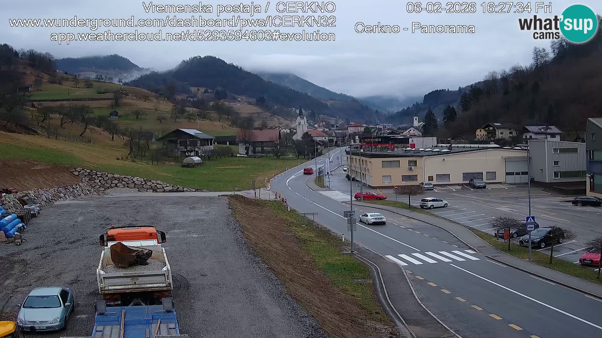 Webcam en direct – Entrée de la ville de Cerkno