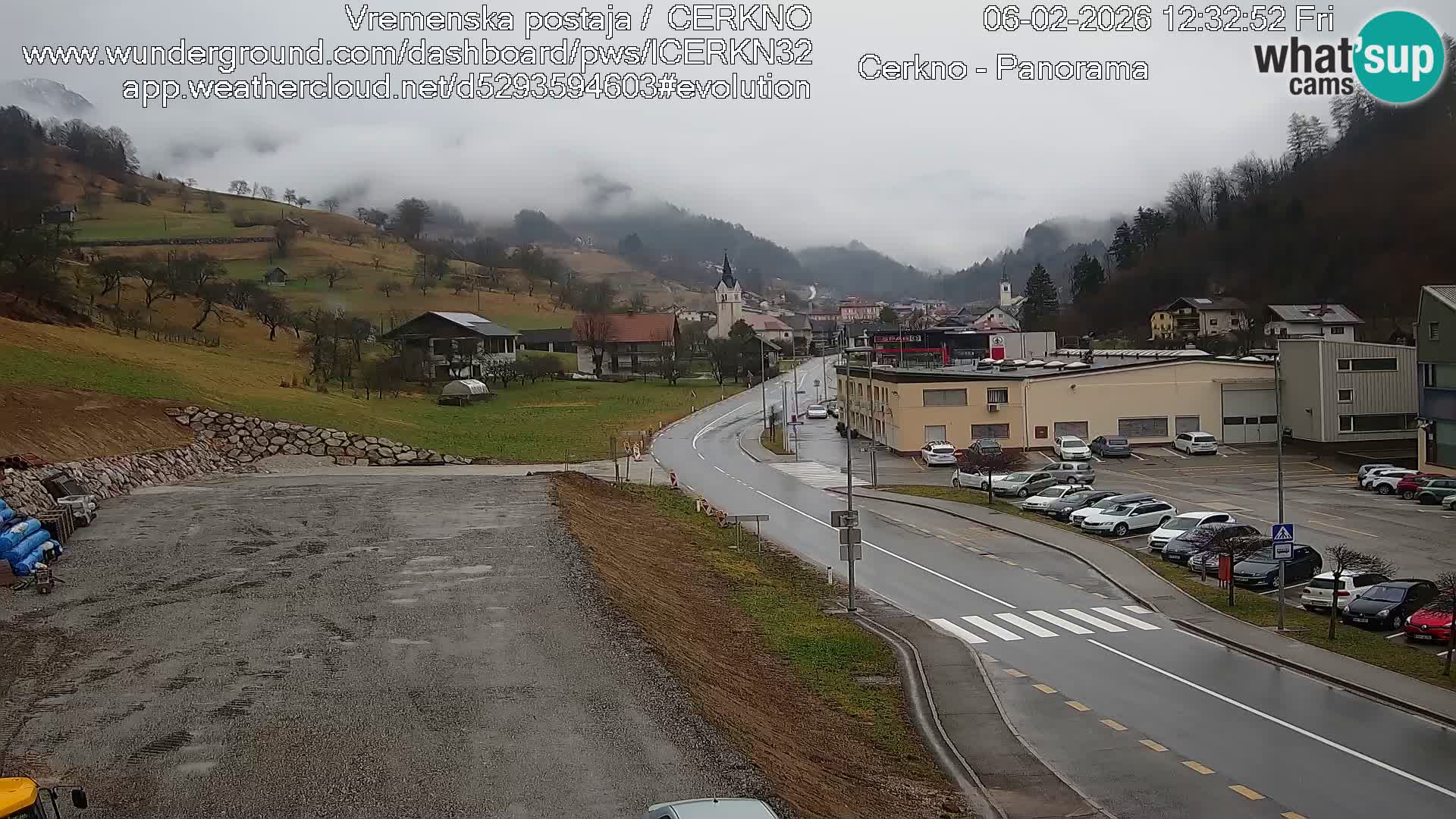 Webcam en direct – Entrée de la ville de Cerkno