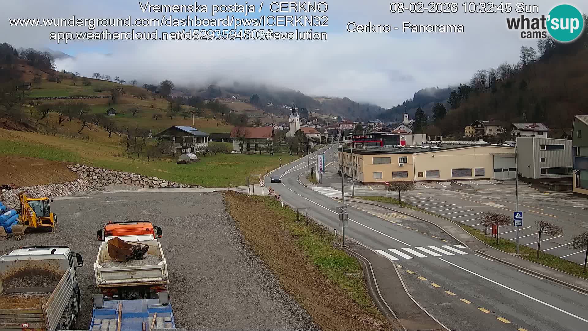 Webcam en direct – Entrée de la ville de Cerkno