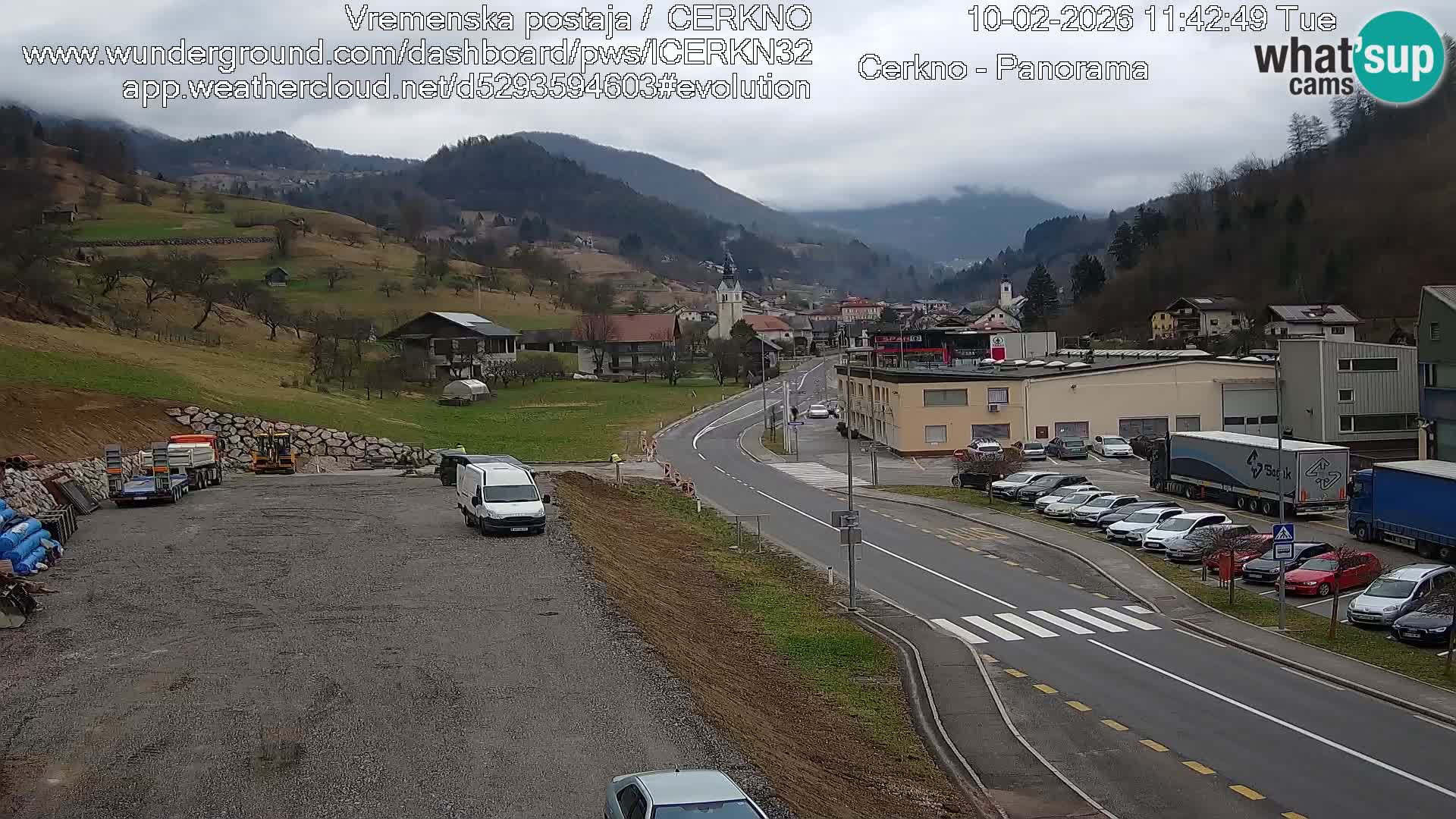 Webcam en direct – Entrée de la ville de Cerkno