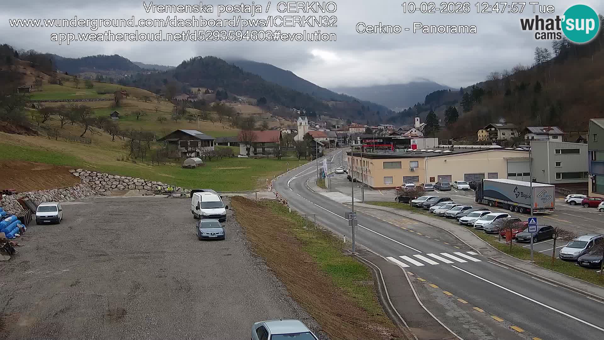Webcam en direct – Entrée de la ville de Cerkno