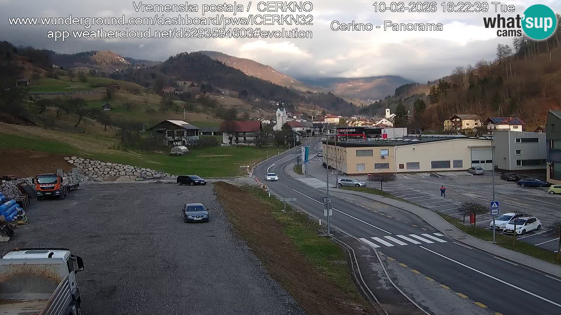 Webcam en direct – Entrée de la ville de Cerkno