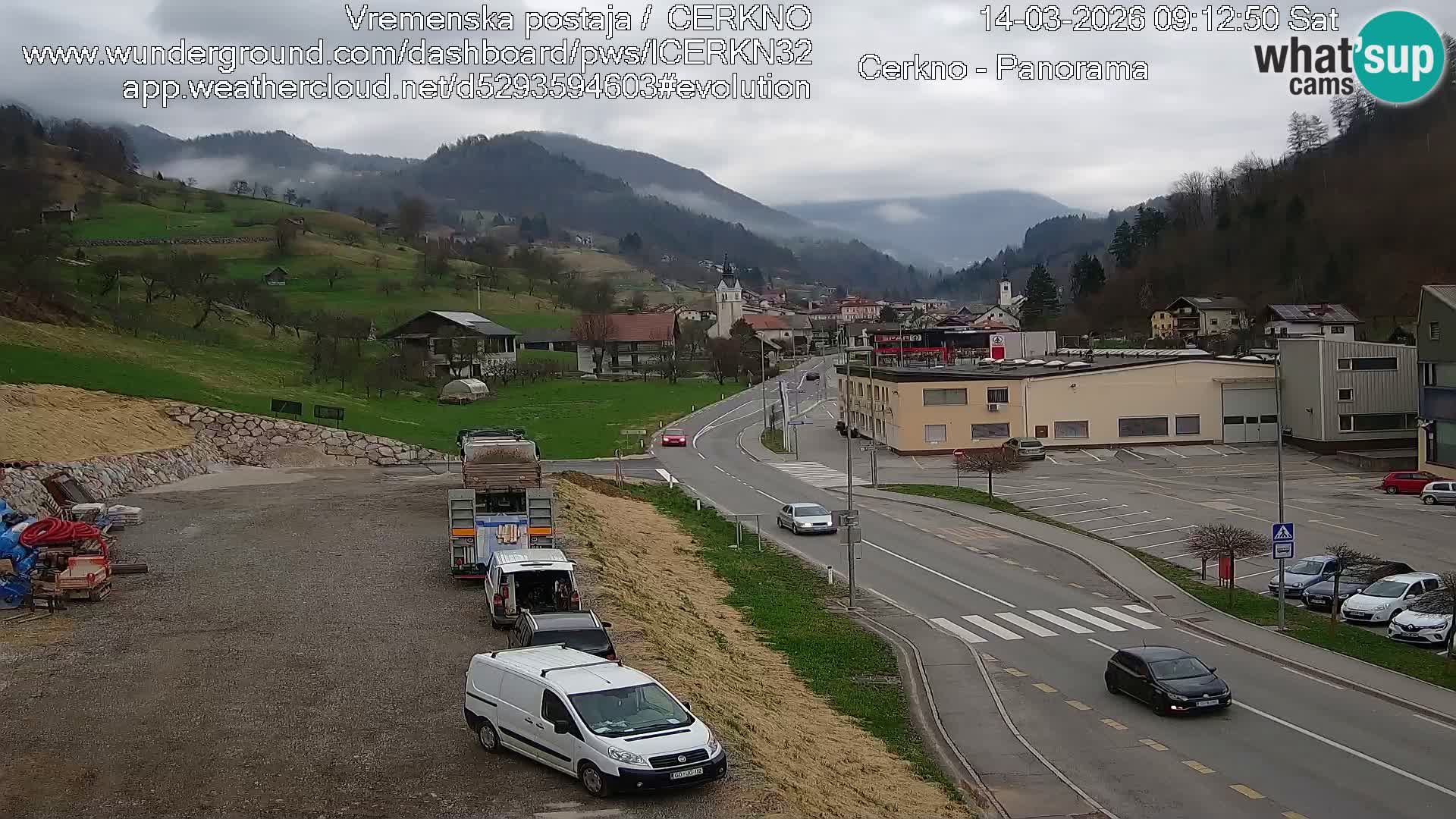 Webcam en direct – Entrée de la ville de Cerkno
