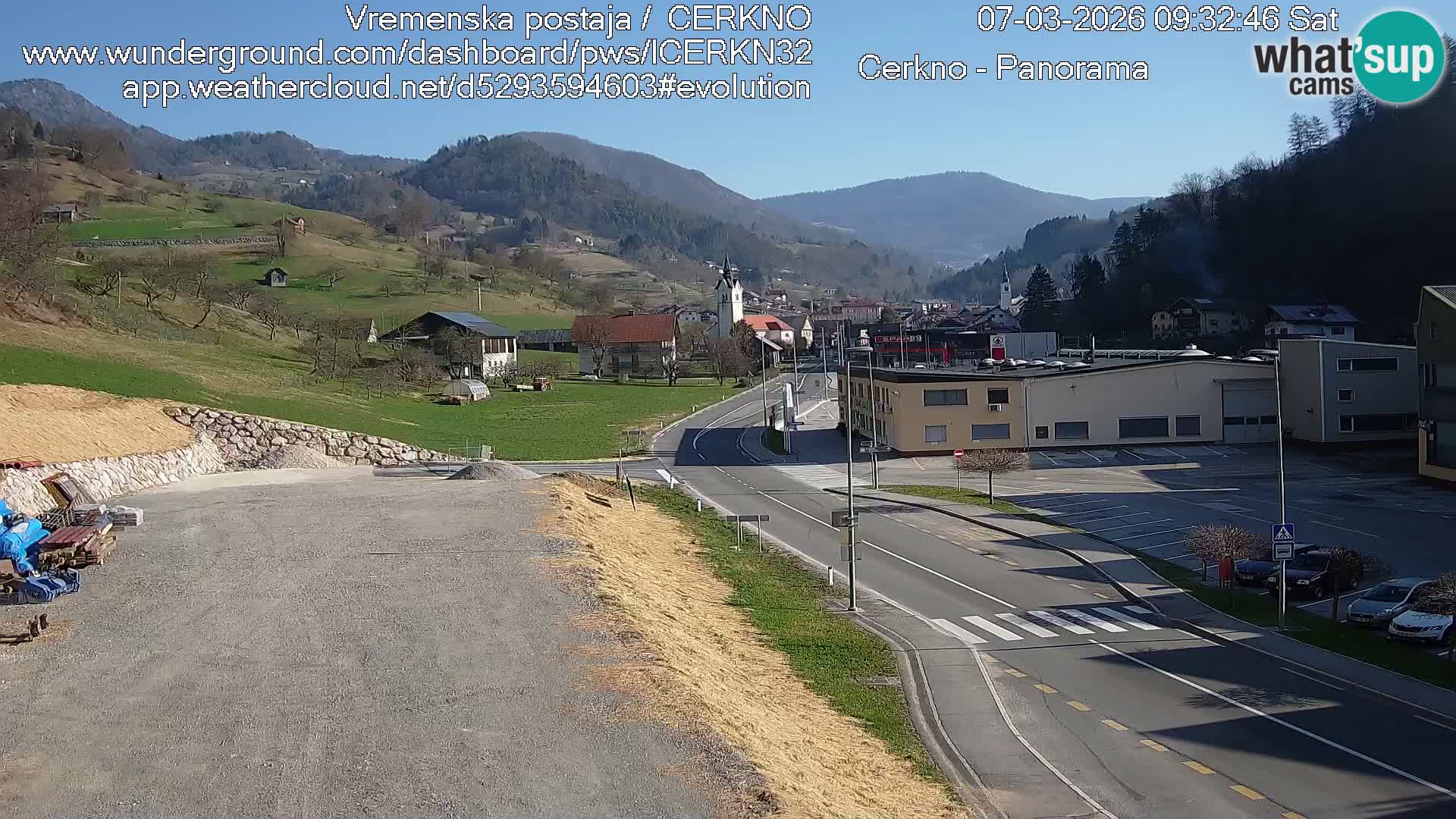 Cerkno city entrance Live Webcam