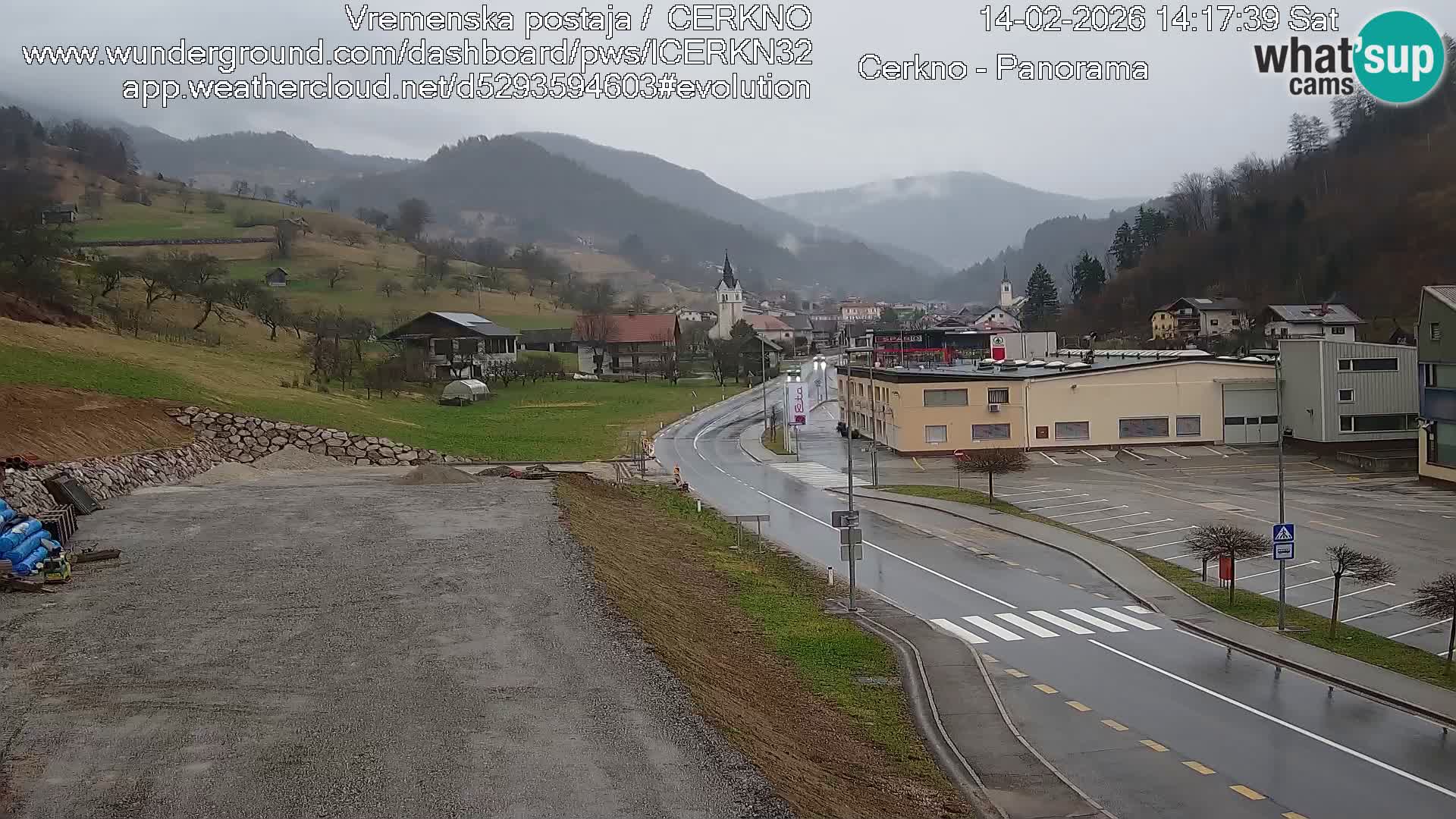 Cerkno entrada a la ciudad Webcam en vivo