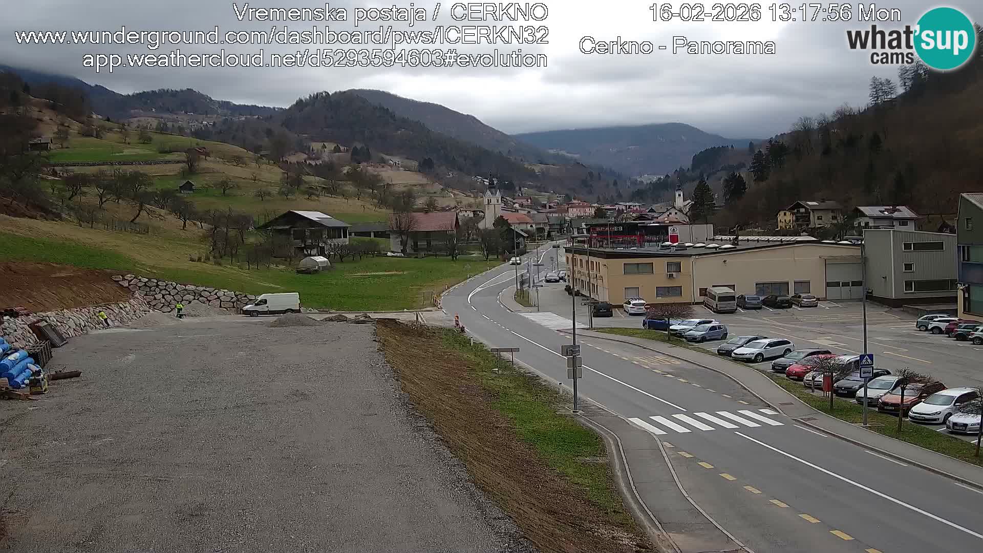 Webcam en direct – Entrée de la ville de Cerkno