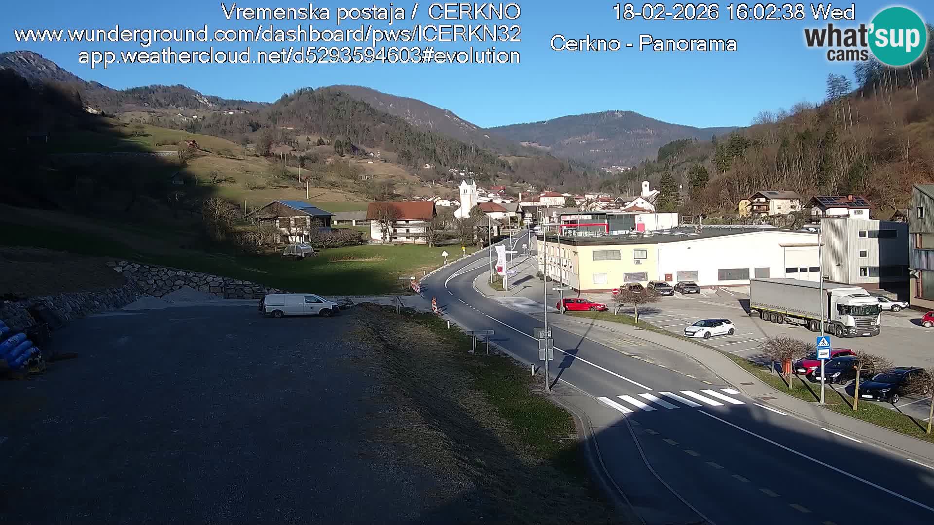 Webcam en direct – Entrée de la ville de Cerkno