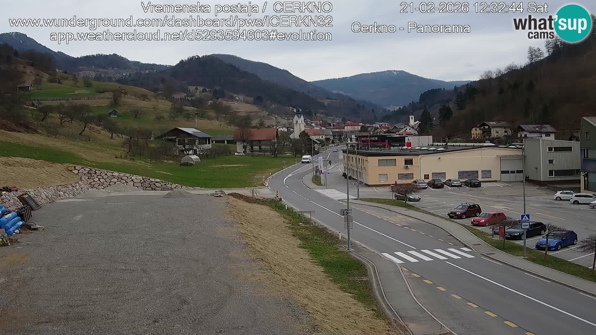 Webcam en direct – Entrée de la ville de Cerkno