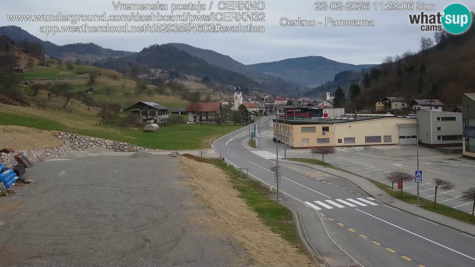 Webcam en direct – Entrée de la ville de Cerkno
