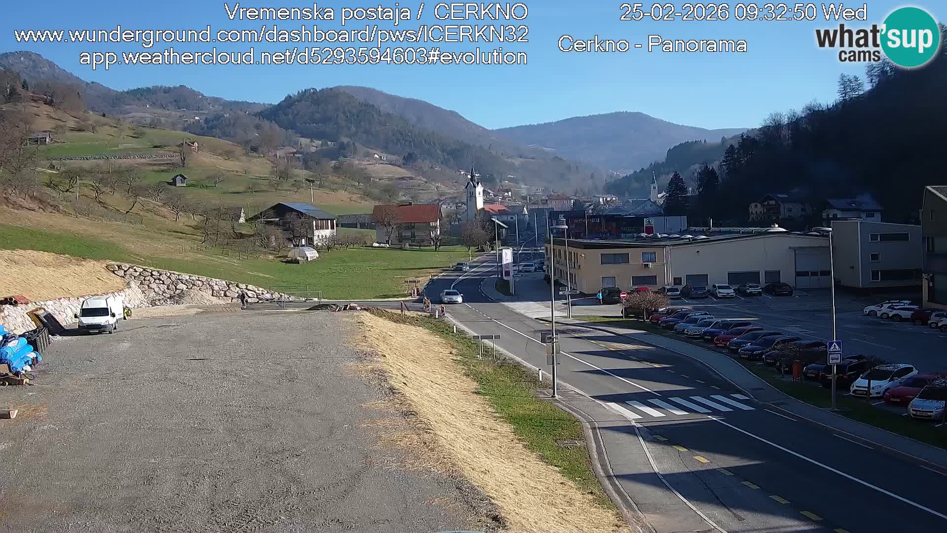 Cerkno city entrance Live Webcam