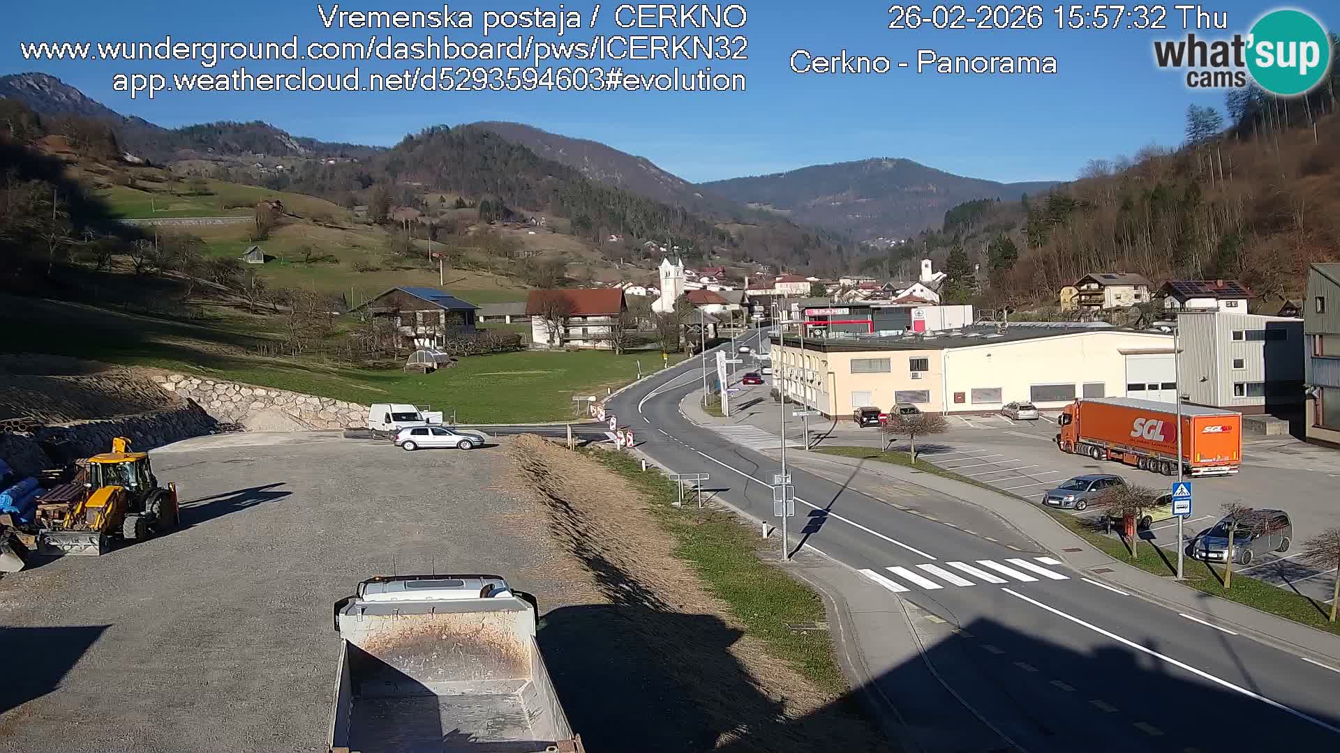 Webcam en direct – Entrée de la ville de Cerkno