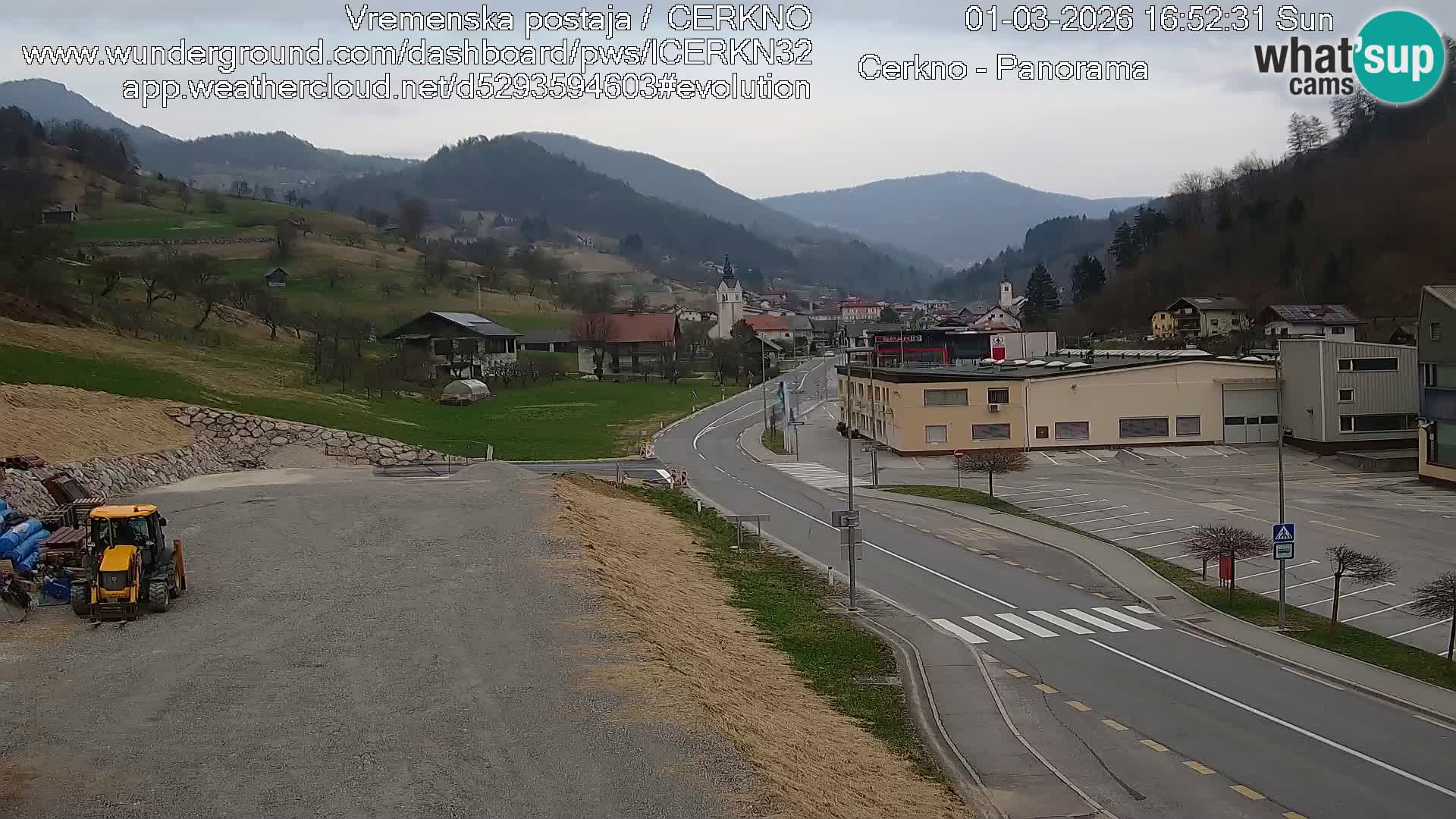 Webcam en direct – Entrée de la ville de Cerkno