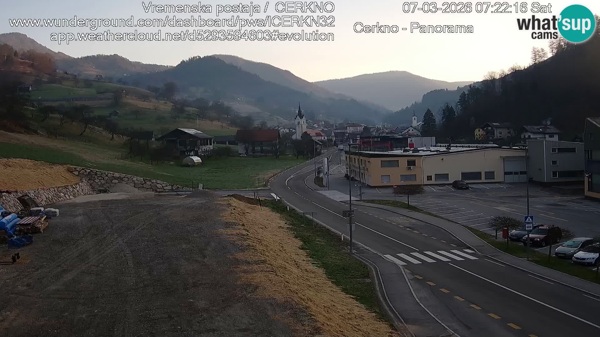Webcam en direct – Entrée de la ville de Cerkno