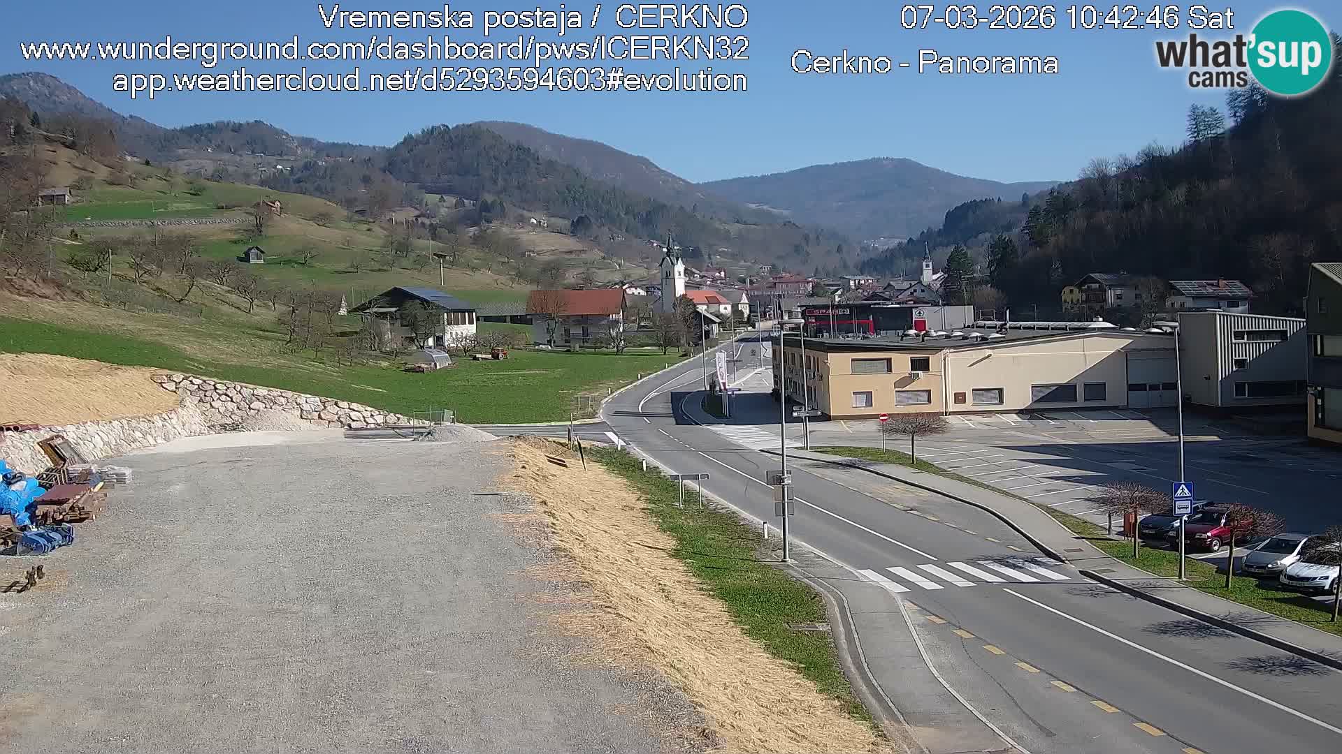 Webcam en direct – Entrée de la ville de Cerkno