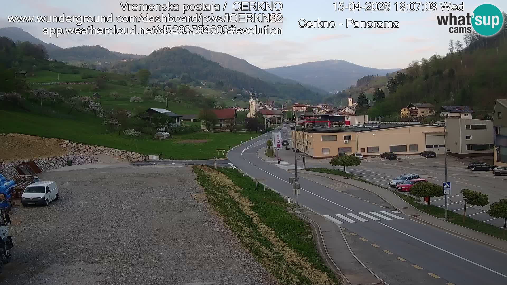 Webcam en direct – Entrée de la ville de Cerkno