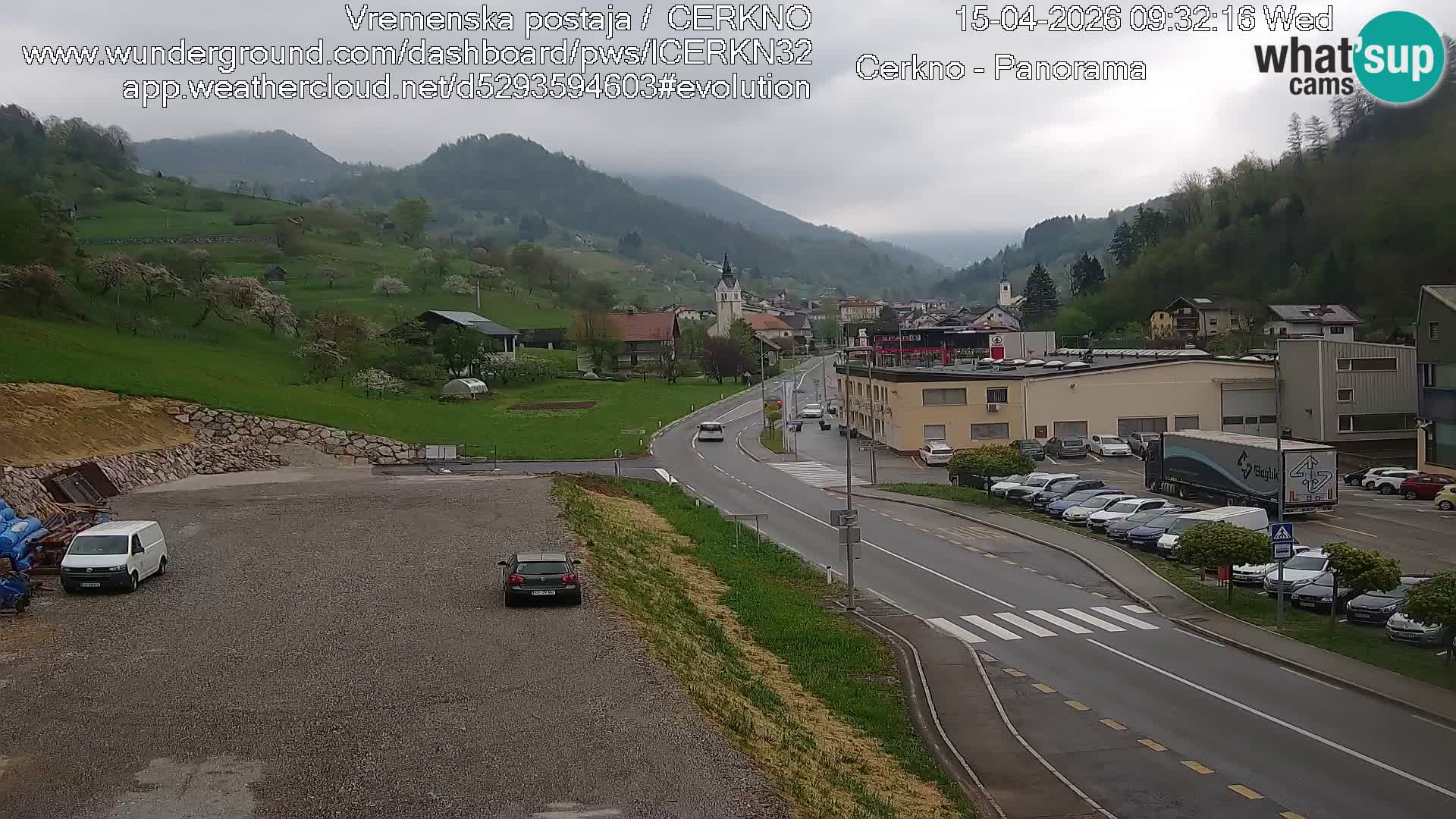 Webcam en direct – Entrée de la ville de Cerkno