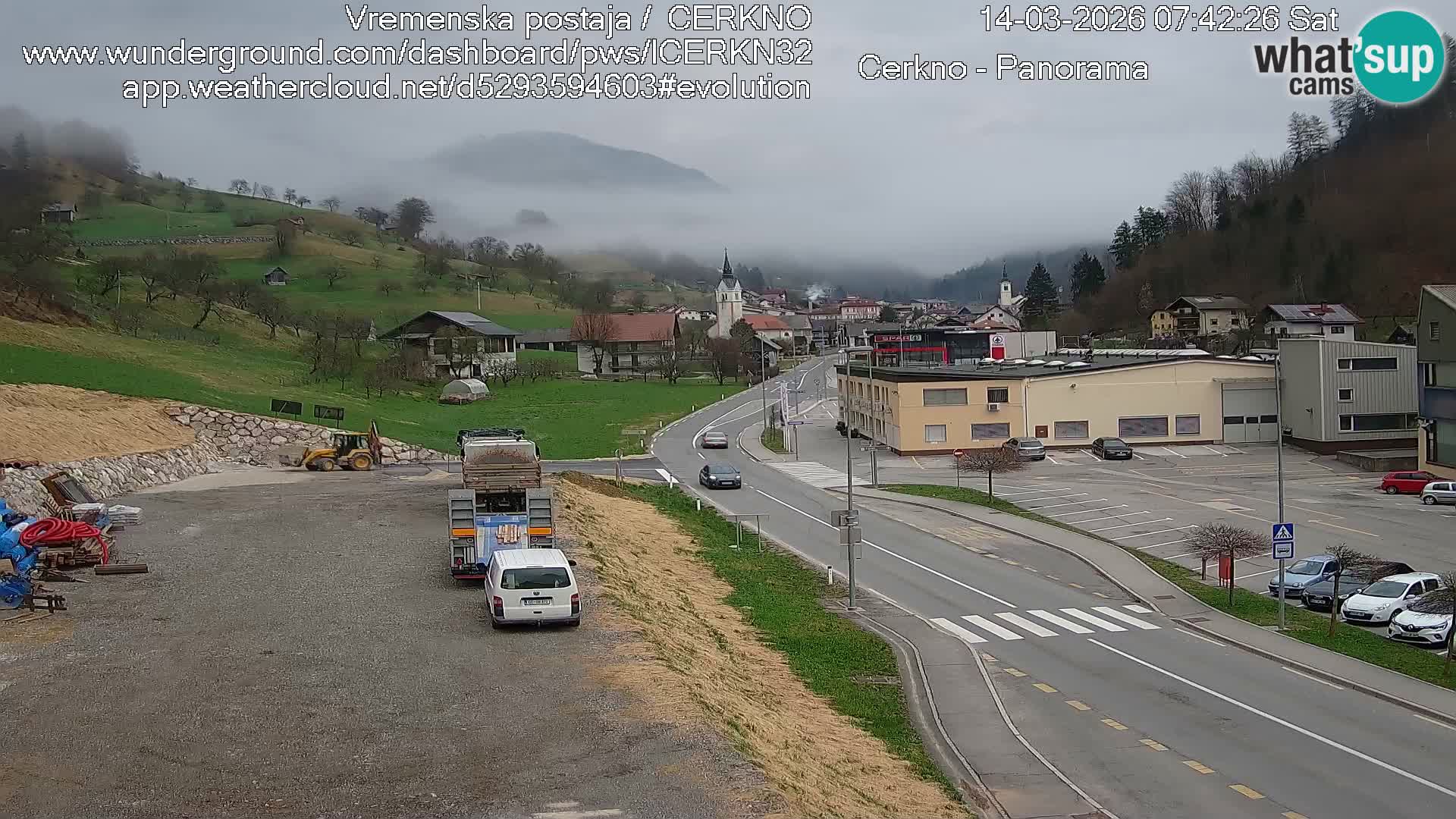 Webcam en direct – Entrée de la ville de Cerkno