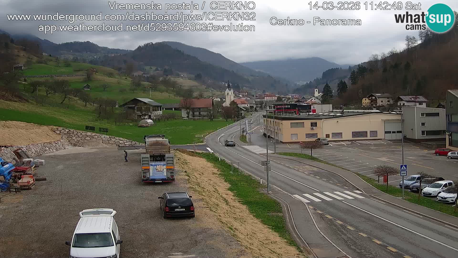 Webcam en direct – Entrée de la ville de Cerkno