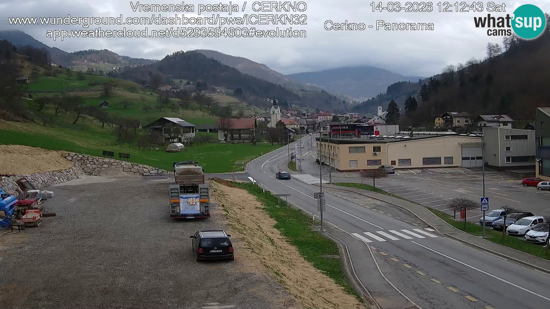Webcam en direct – Entrée de la ville de Cerkno