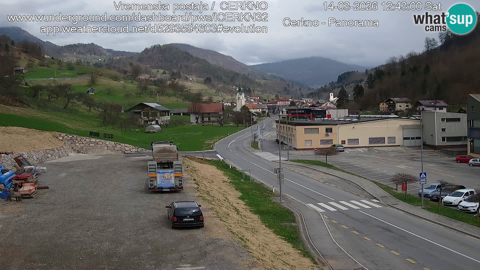 Cerkno entrada a la ciudad Webcam en vivo