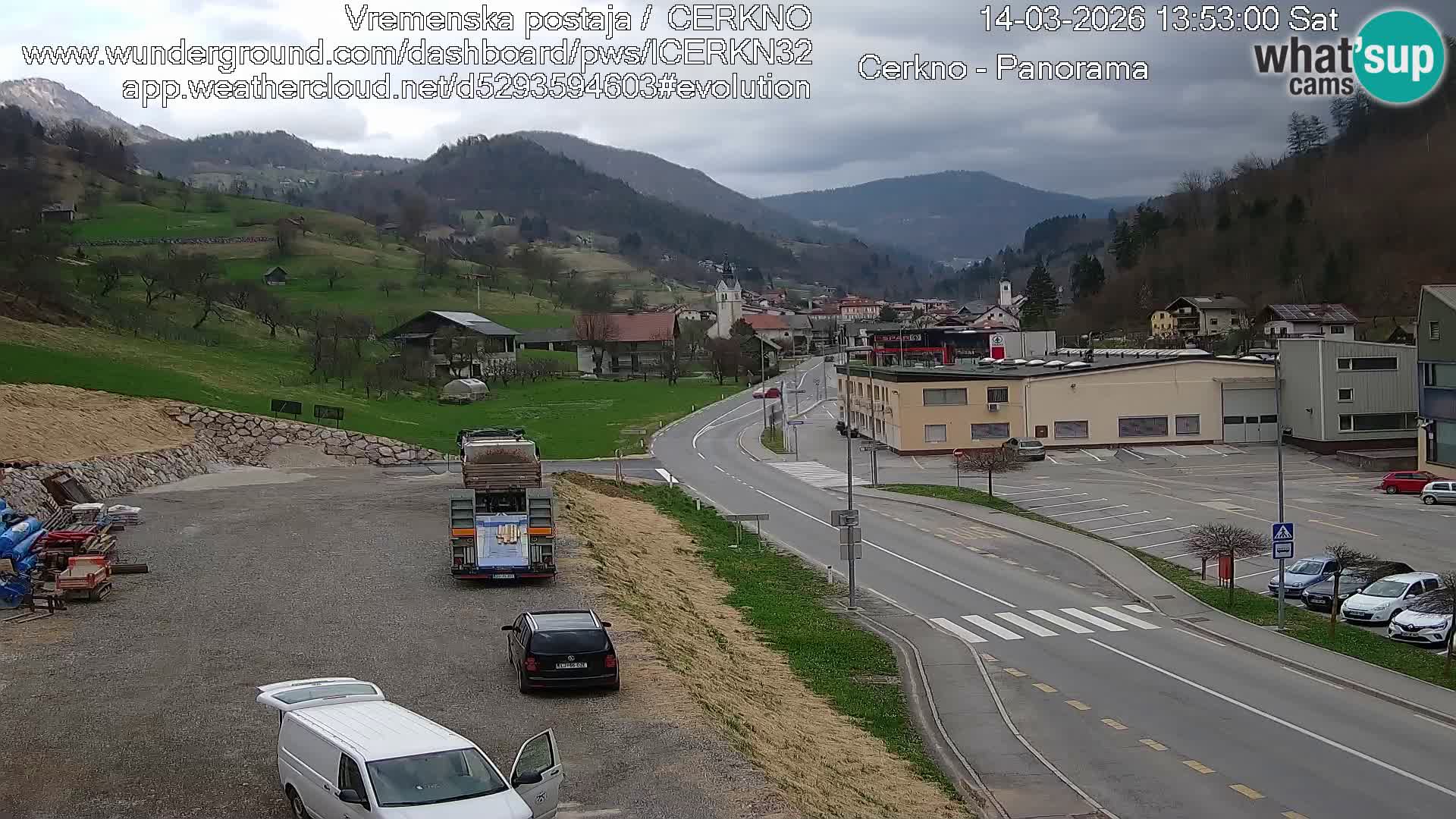 Webcam en direct – Entrée de la ville de Cerkno