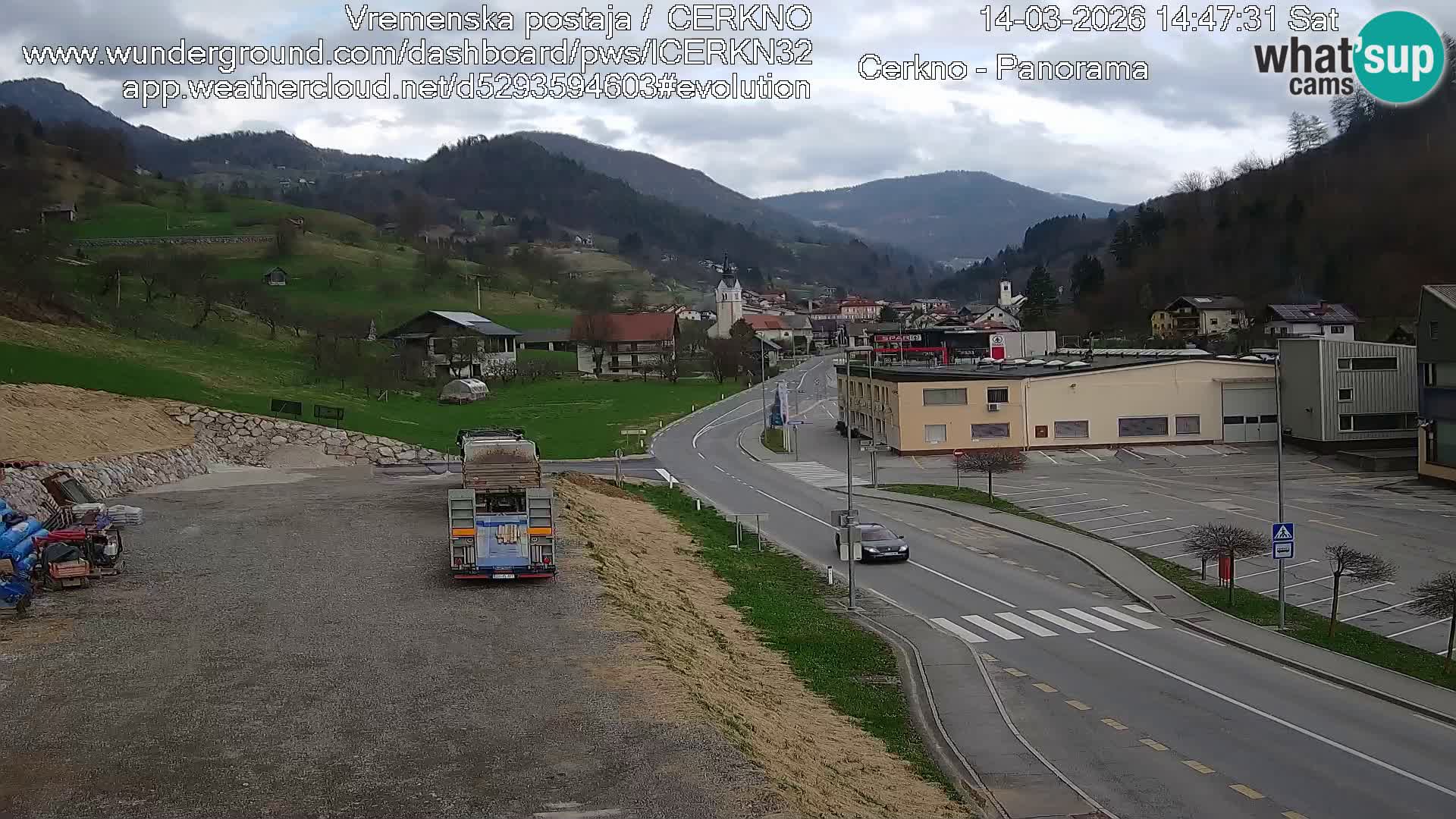 Webcam en direct – Entrée de la ville de Cerkno