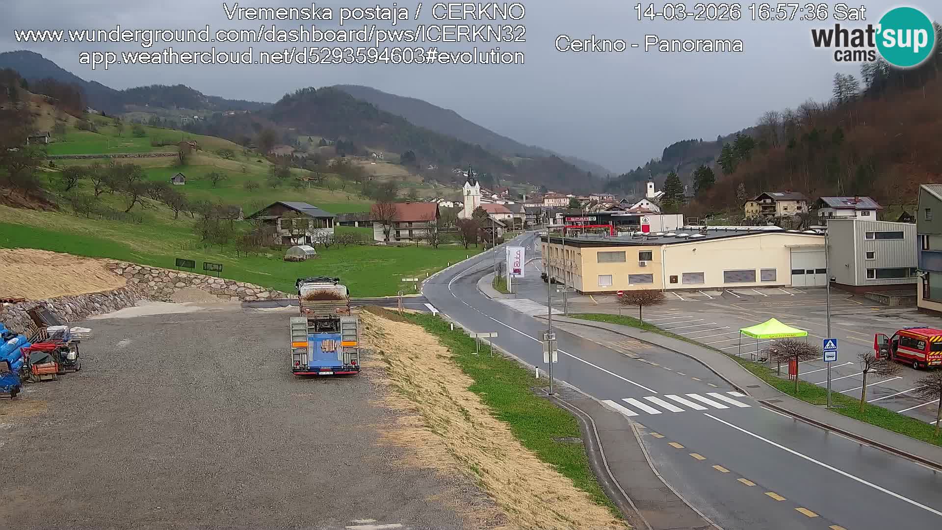 Webcam en direct – Entrée de la ville de Cerkno