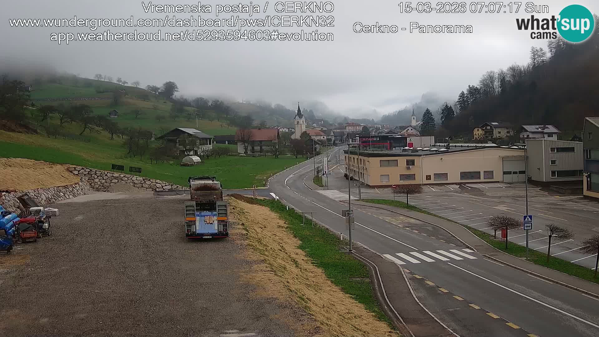 Cerkno city entrance Live Webcam