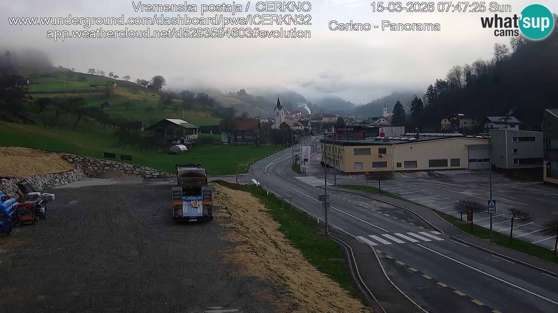 Cerkno city entrance Live Webcam