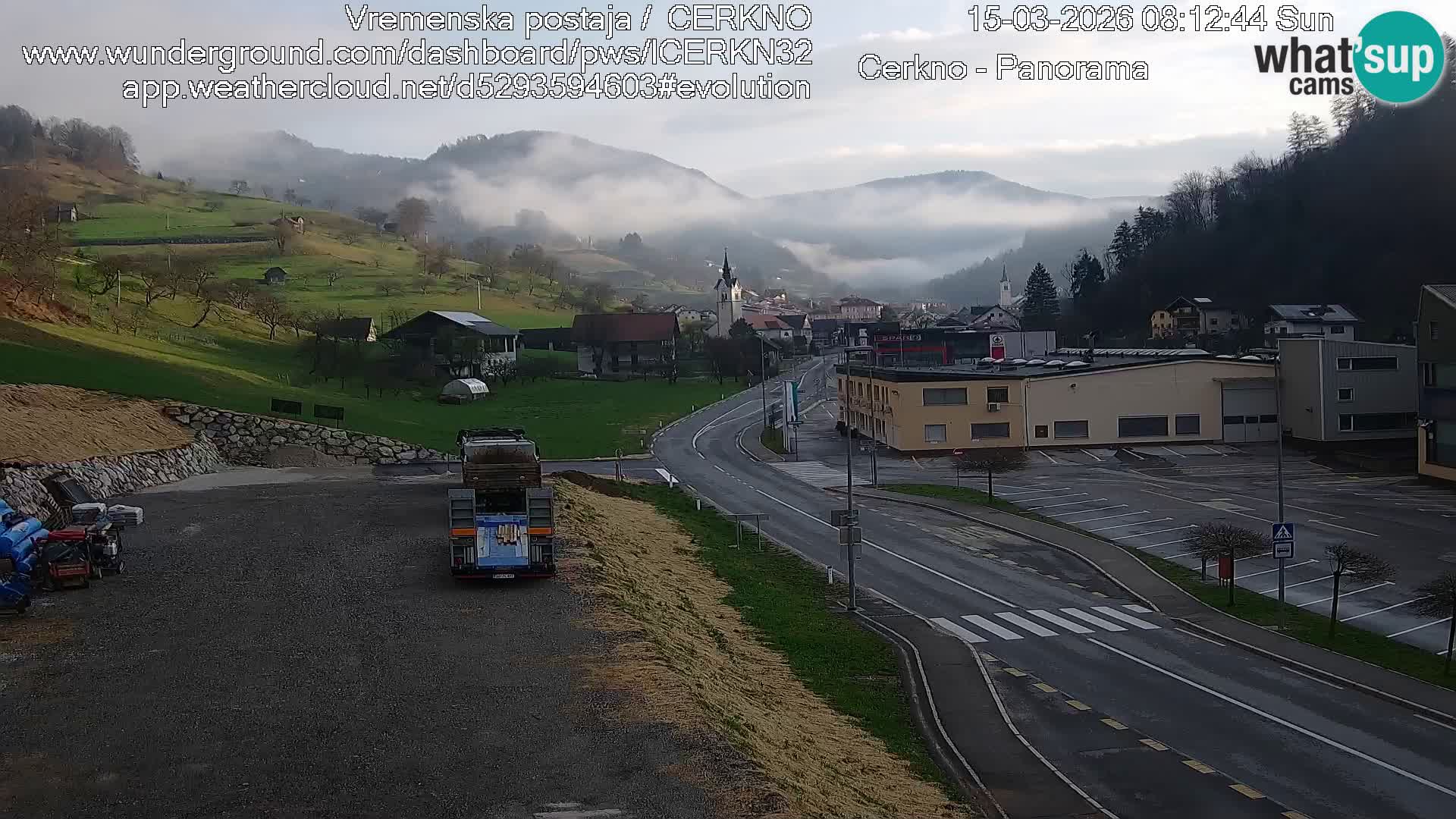 Webcam en direct – Entrée de la ville de Cerkno