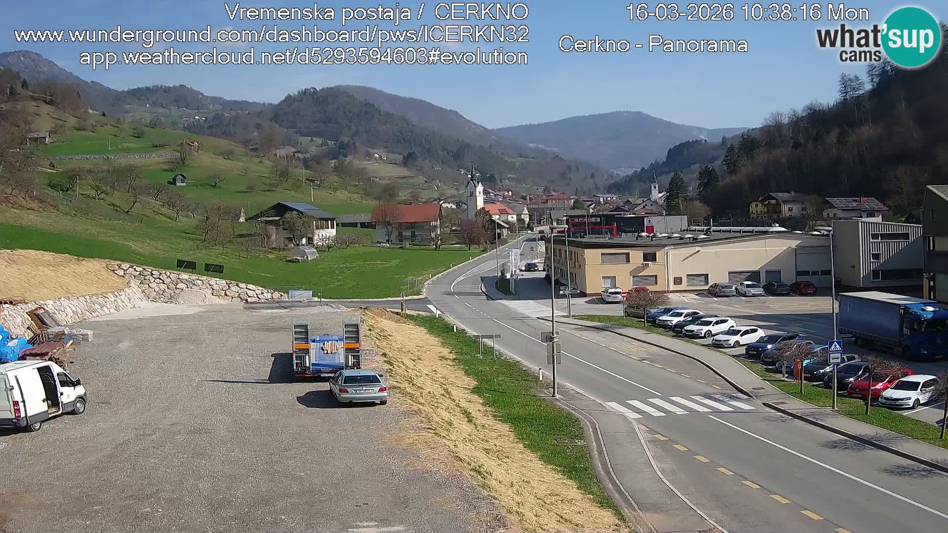Cerkno city entrance Live Webcam