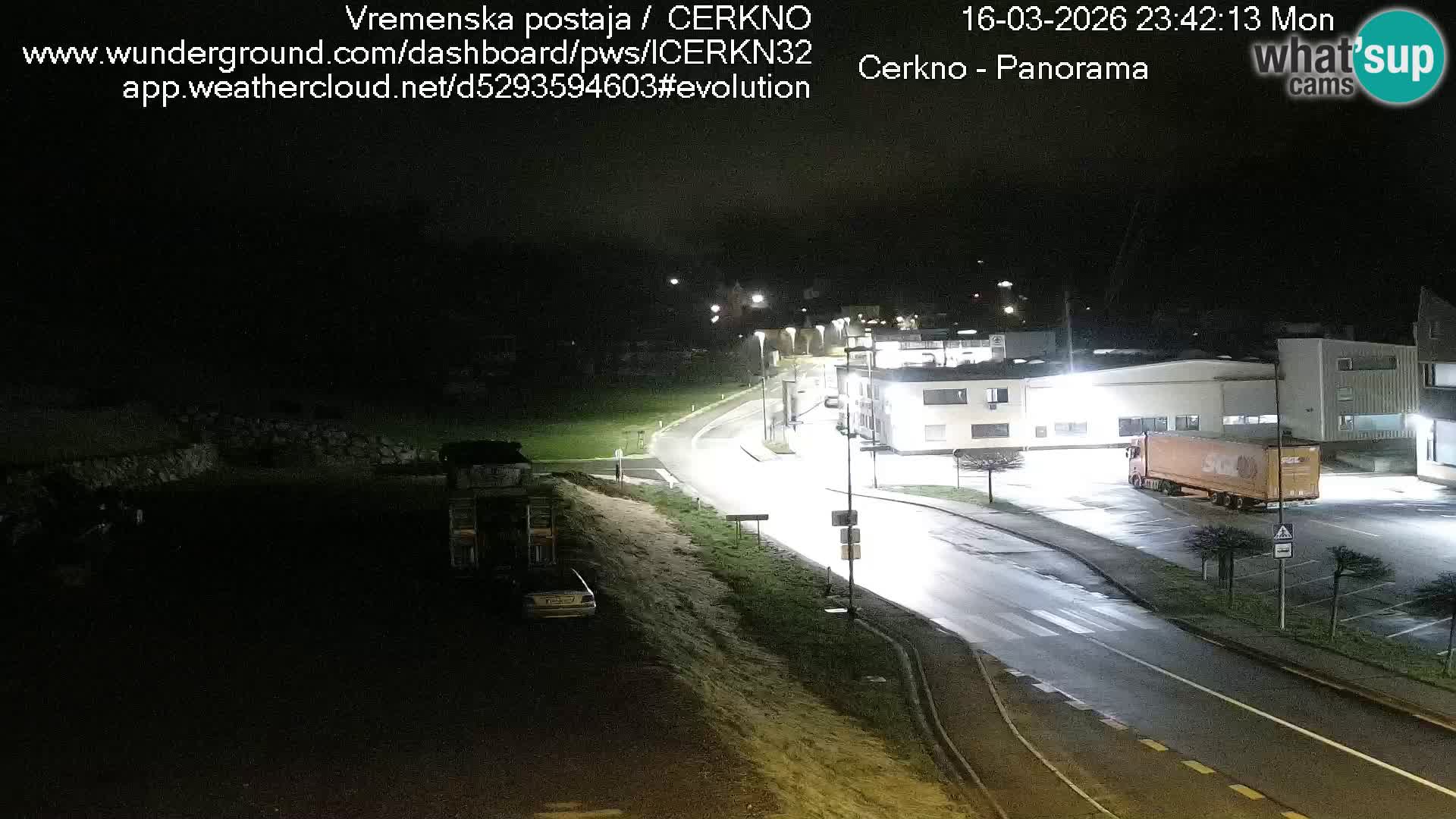 Webcam en direct – Entrée de la ville de Cerkno