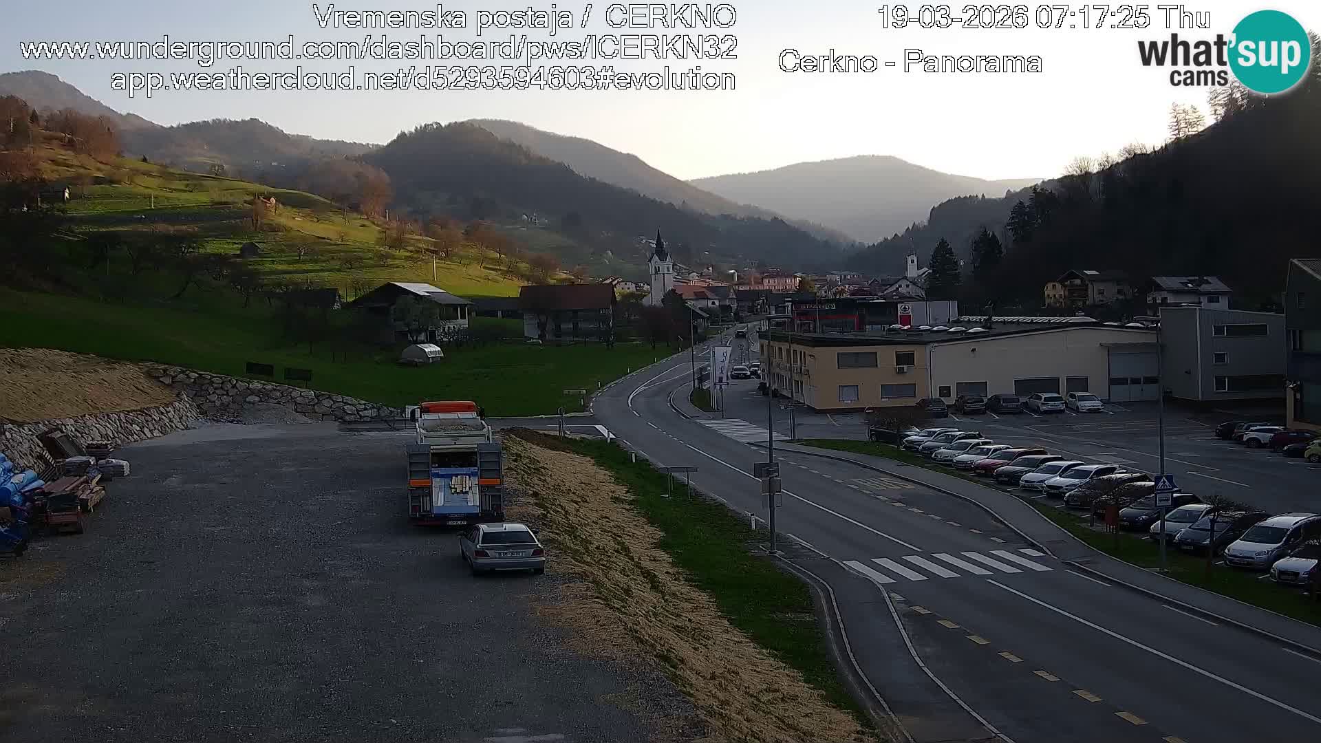 Cerkno entrada a la ciudad Webcam en vivo