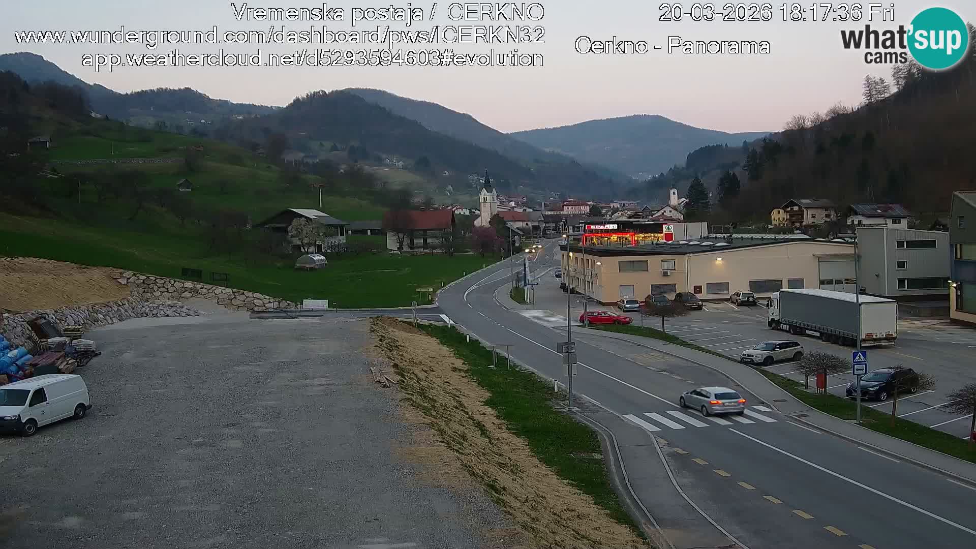 Webcam en direct – Entrée de la ville de Cerkno