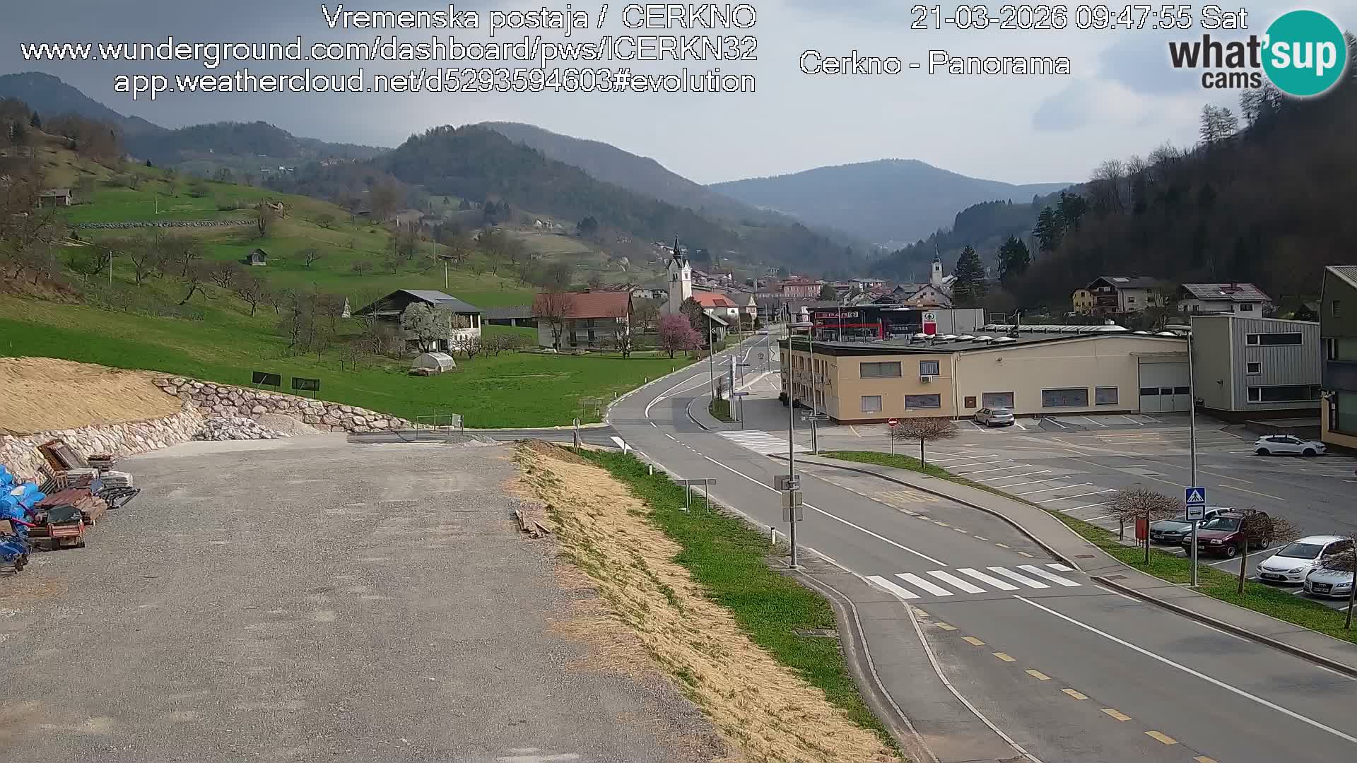 Webcam en direct – Entrée de la ville de Cerkno