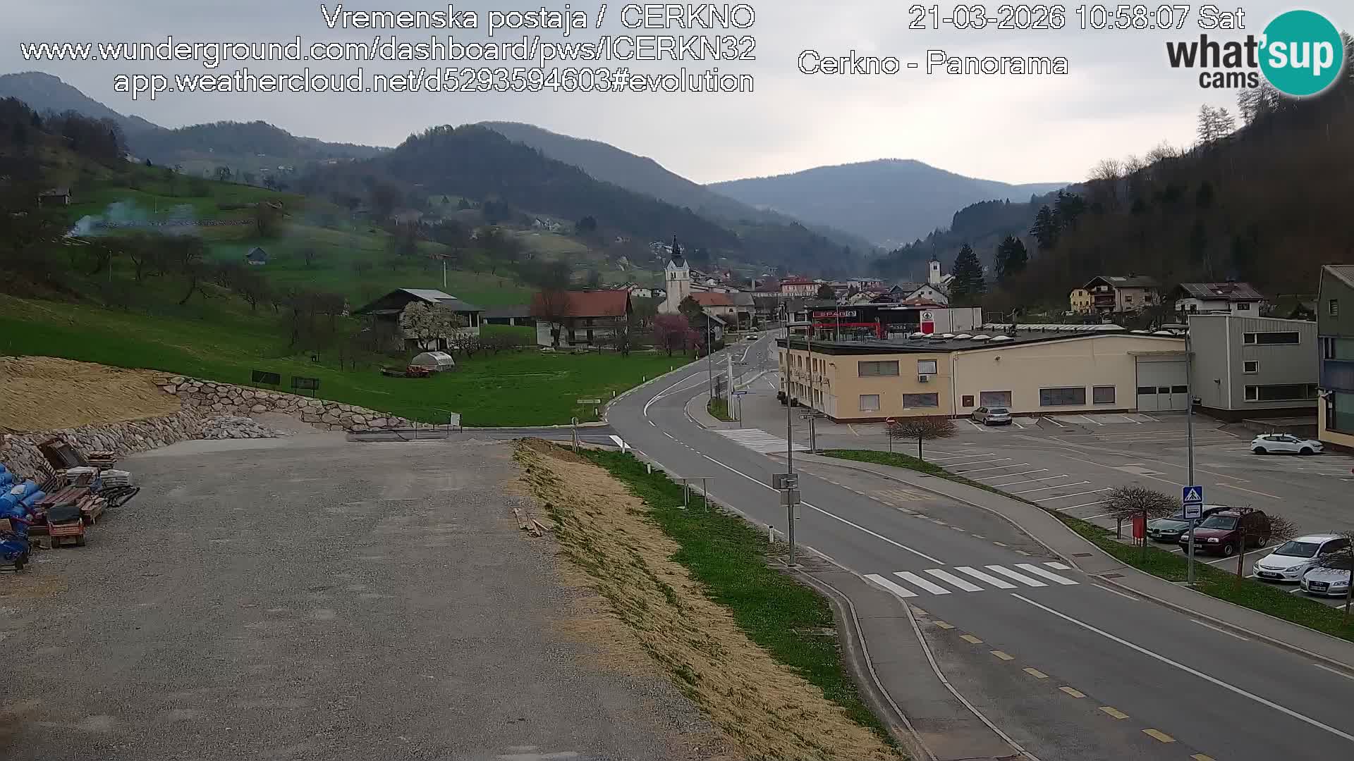 Webcam en direct – Entrée de la ville de Cerkno