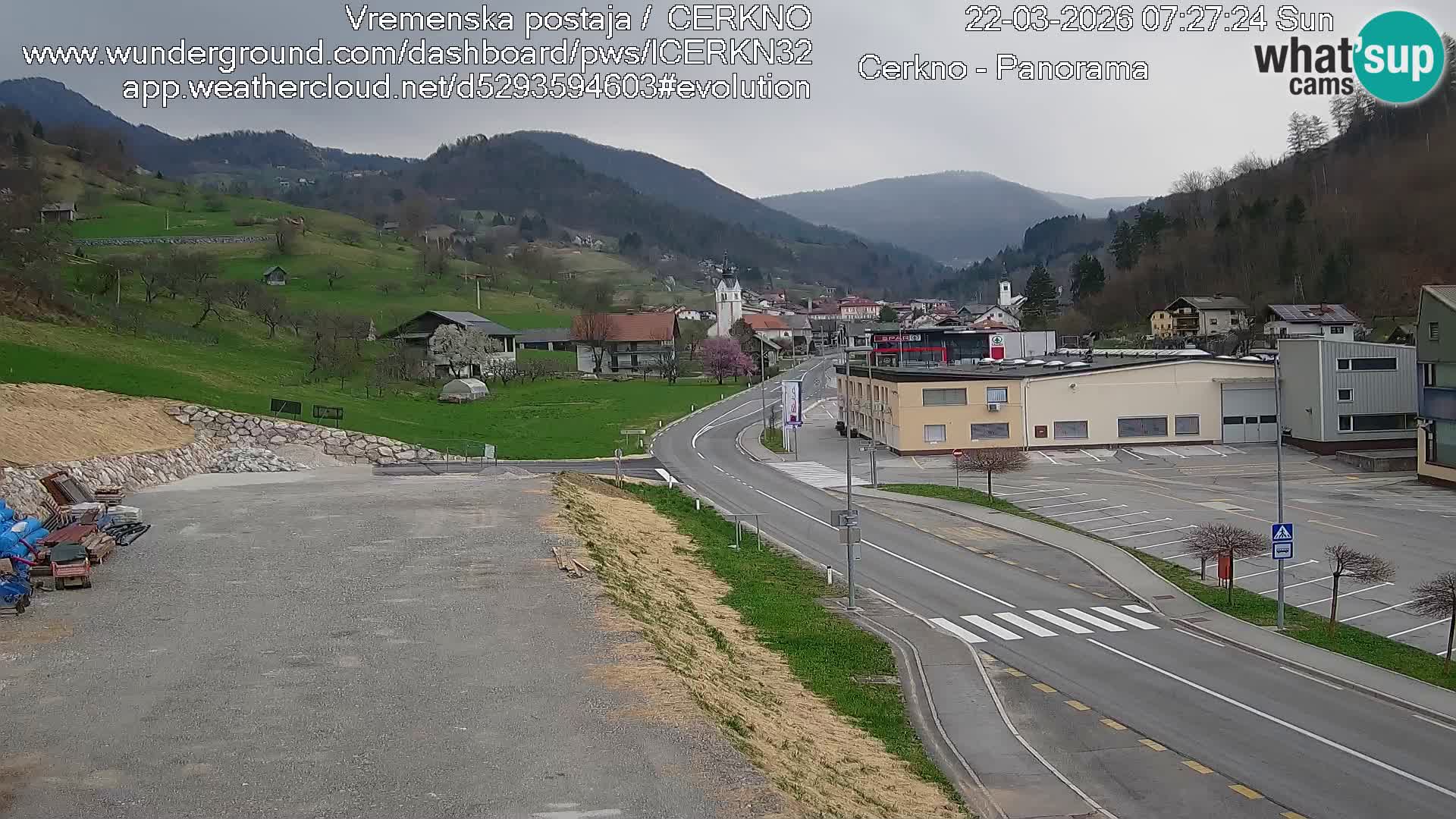 Cerkno entrada a la ciudad Webcam en vivo