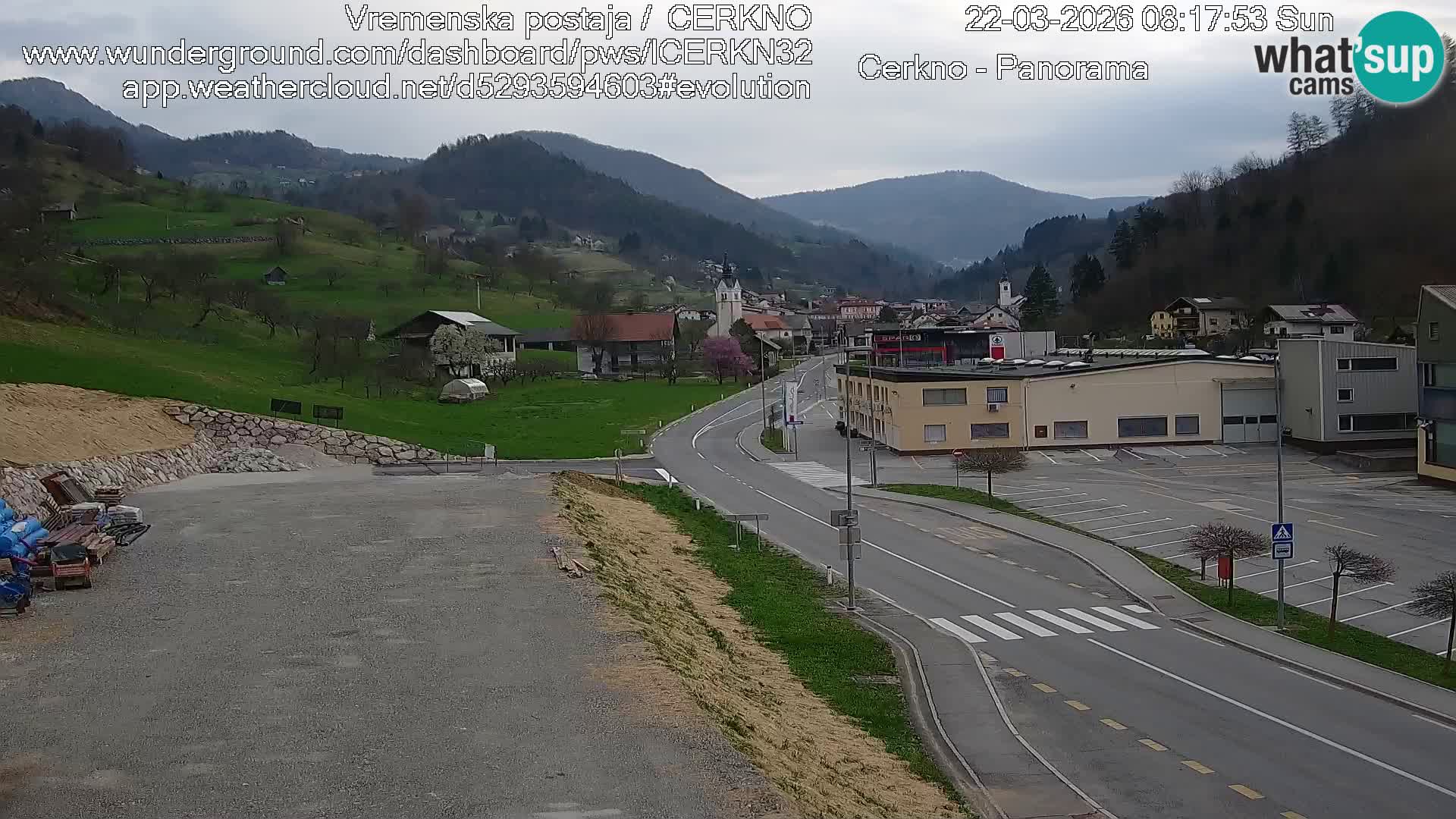 Cerkno entrada a la ciudad Webcam en vivo