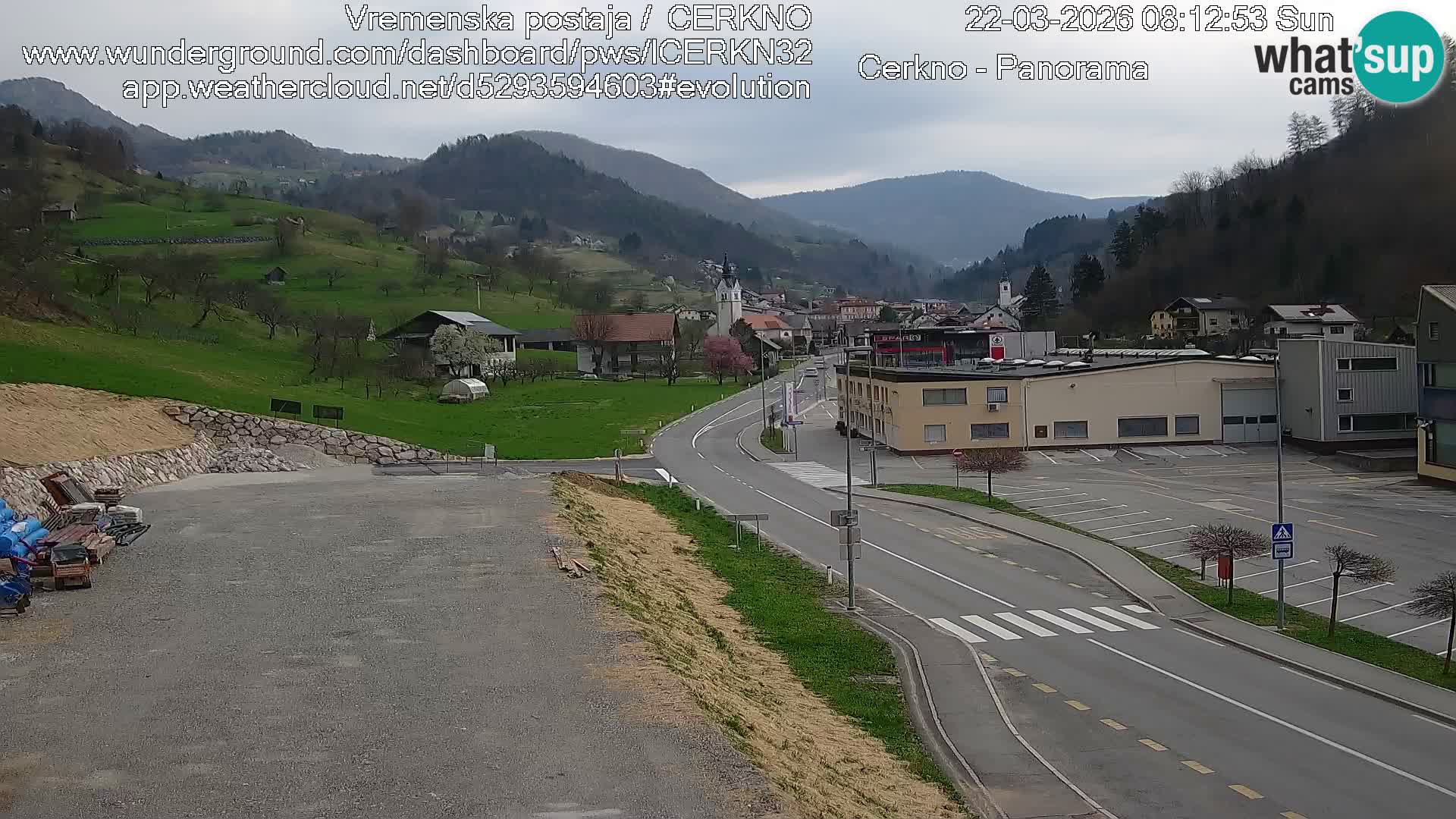 Webcam en direct – Entrée de la ville de Cerkno