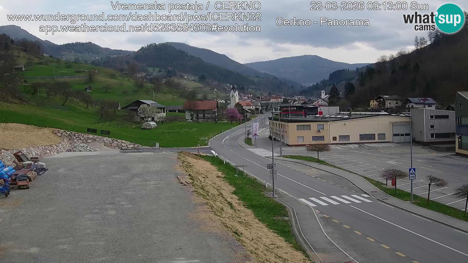 Cerkno entrada a la ciudad Webcam en vivo