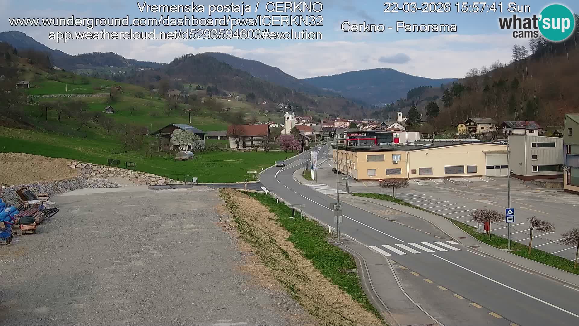 Cerkno entrada a la ciudad Webcam en vivo