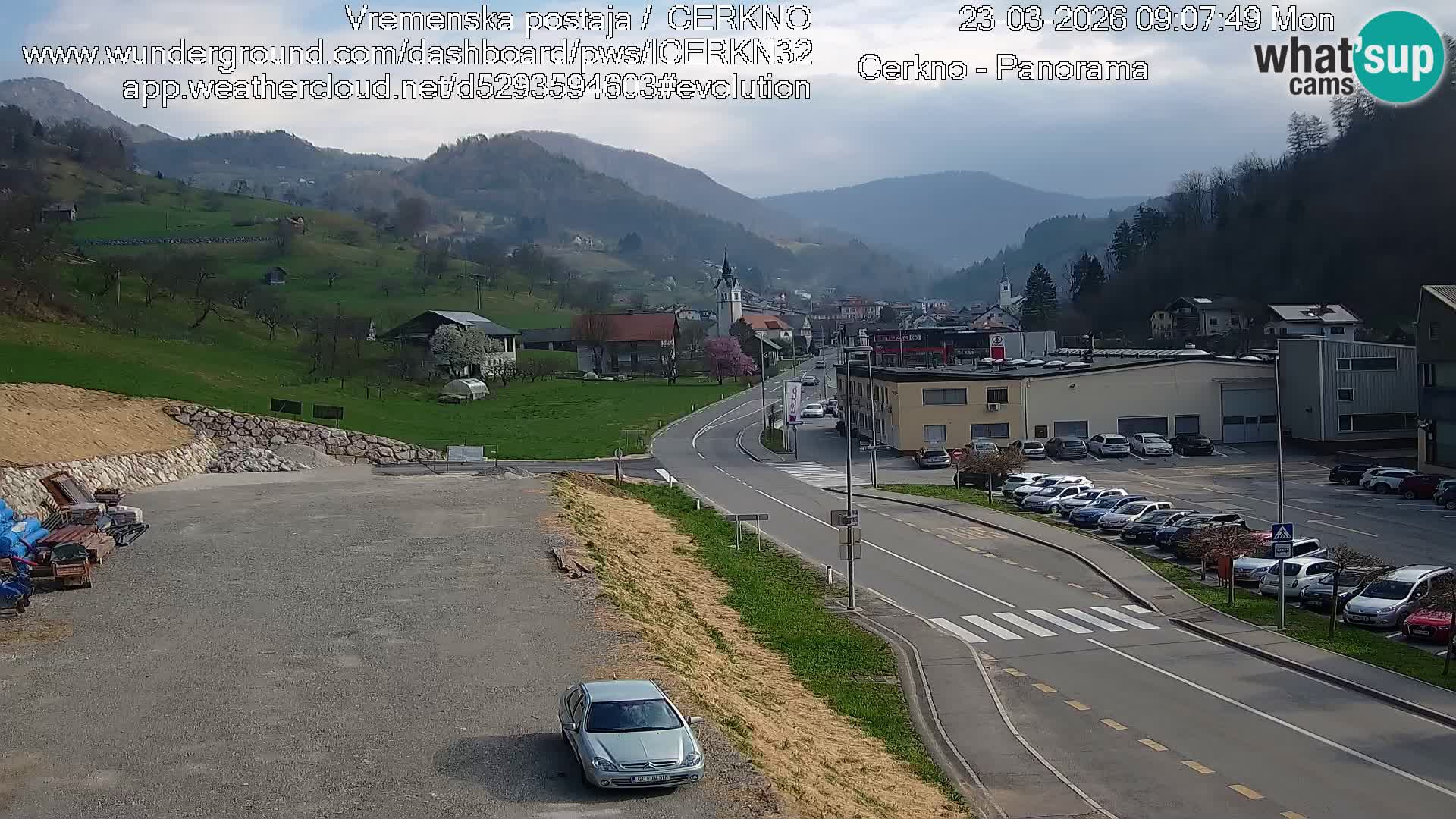 Webcam en direct – Entrée de la ville de Cerkno