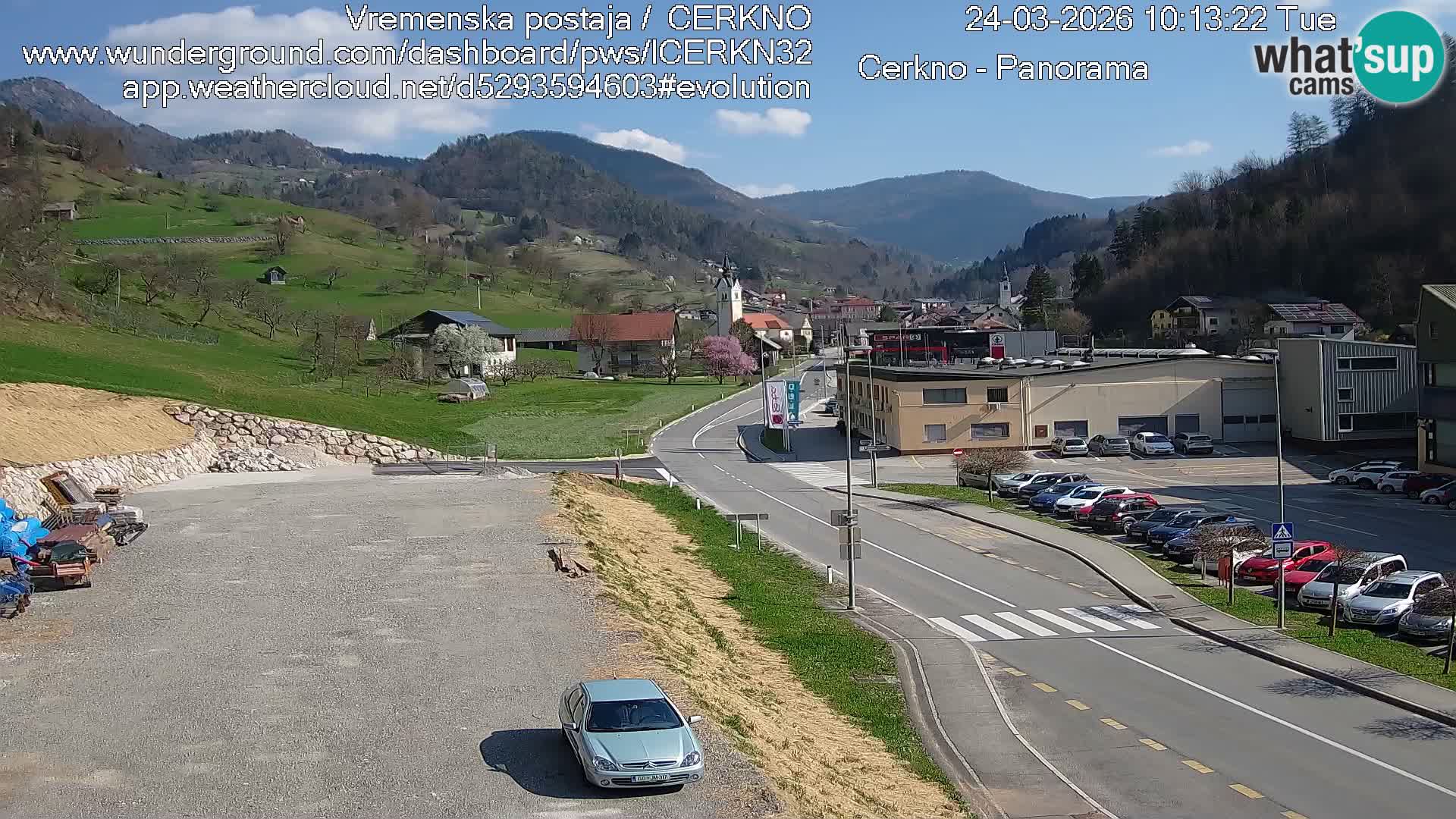 Webcam en direct – Entrée de la ville de Cerkno