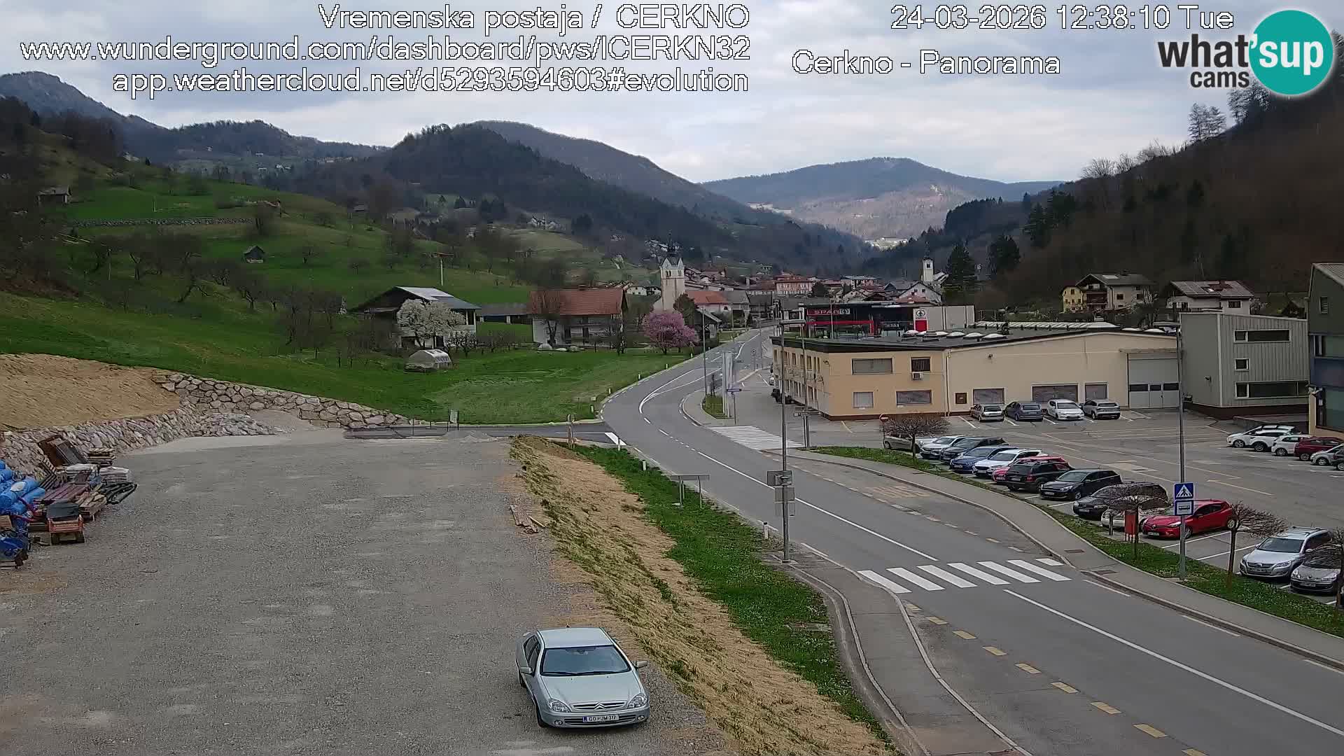 Webcam en direct – Entrée de la ville de Cerkno