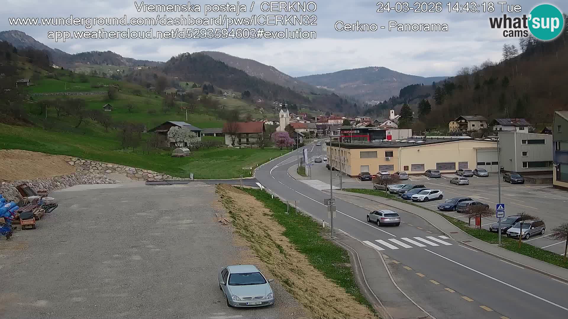 Cerkno entrada a la ciudad Webcam en vivo